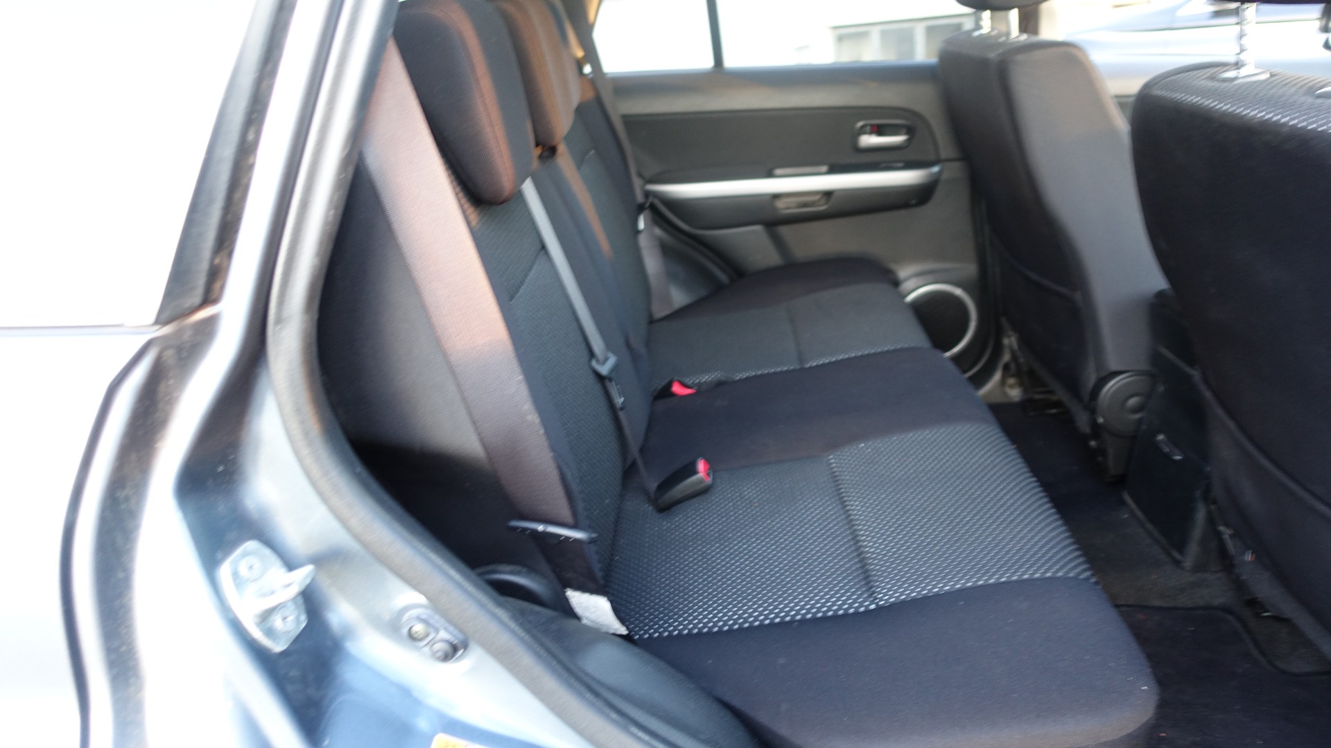SUZUKI GRAND VITARA 2,0-image-10