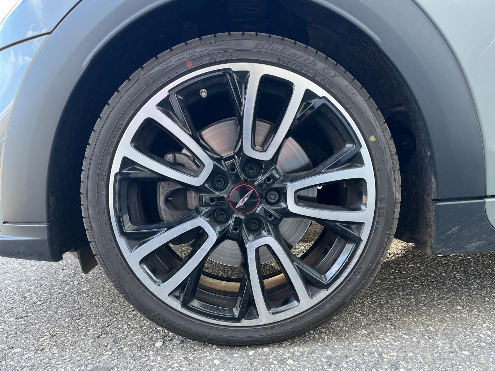 MINI Cooper S Steptronic DKG (CH)-image-8