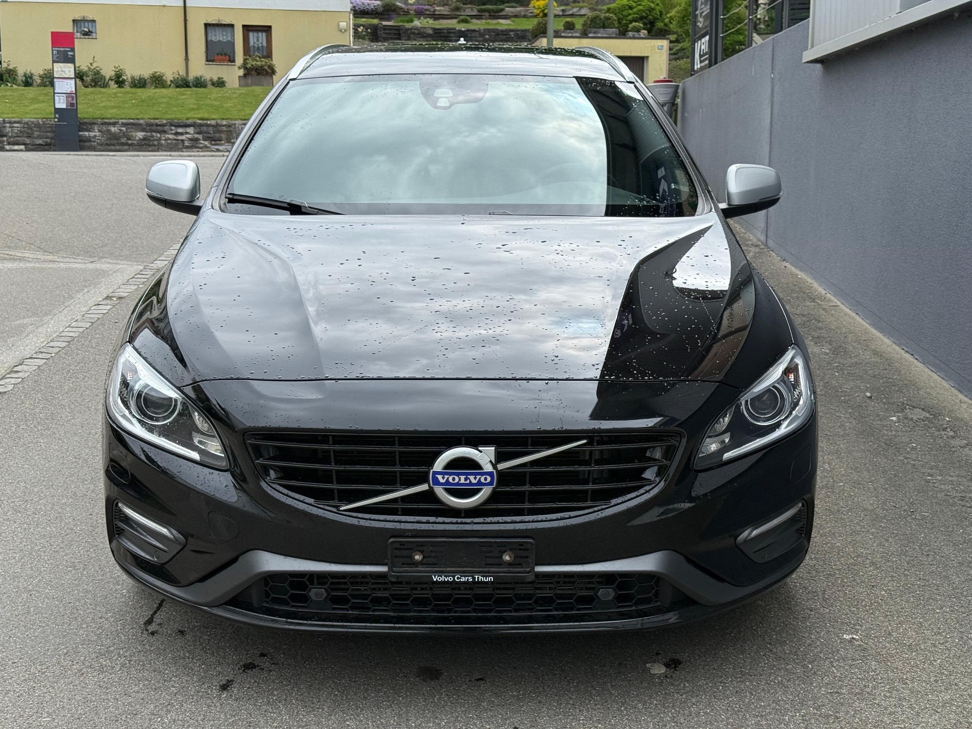 VOLVO V60 D3 Kinetic R-Design-image-4