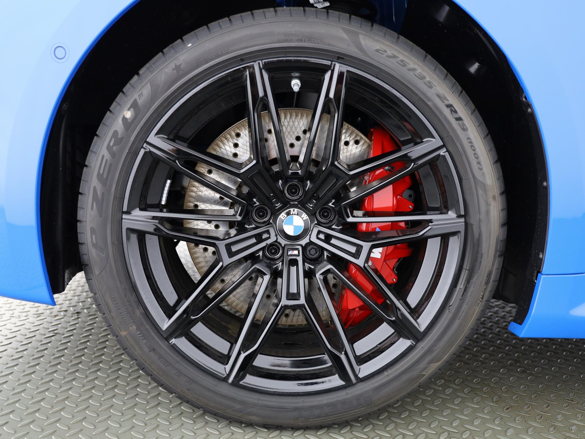 BMW M2 Coupé-showroom-element-3