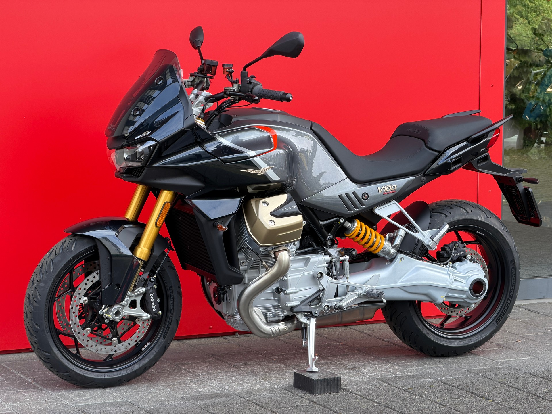 MOTO GUZZI V100 Mandello S-image-4