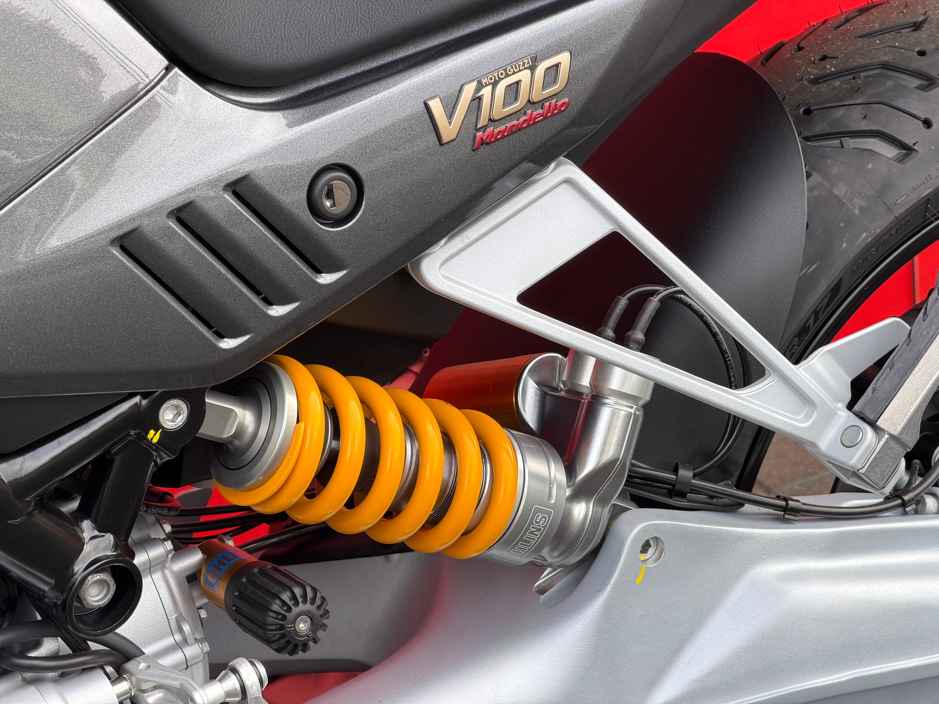 MOTO GUZZI V100 Mandello S-image-6