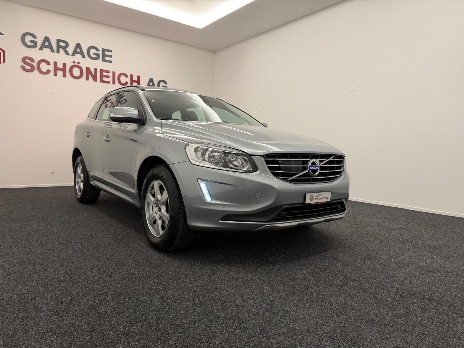 VOLVO XC60 T5 AWD Momentum Geartronic-image-2