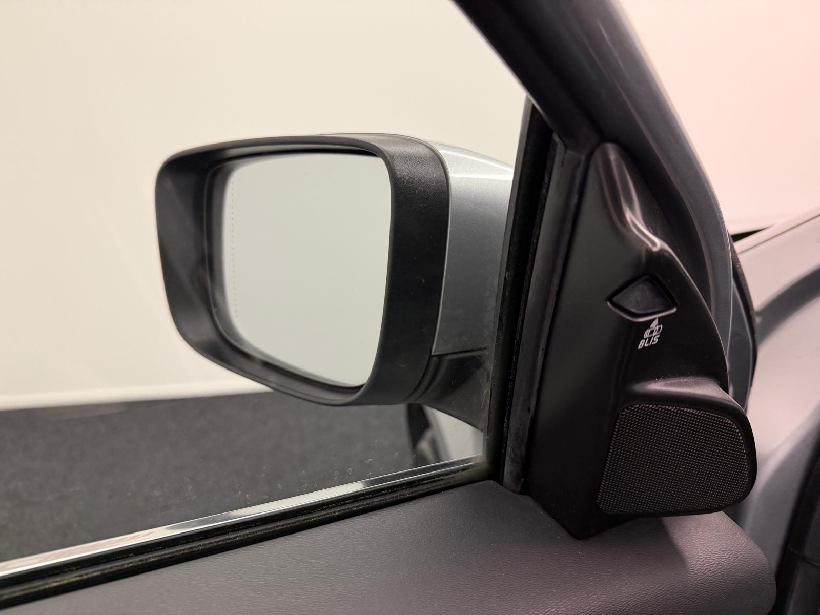 VOLVO XC60 T5 AWD Momentum Geartronic-image-18