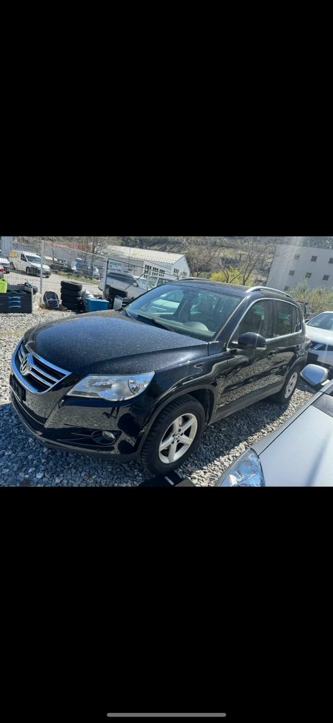 VW Tiguan 2.0 TSI Sport&Style-image-12
