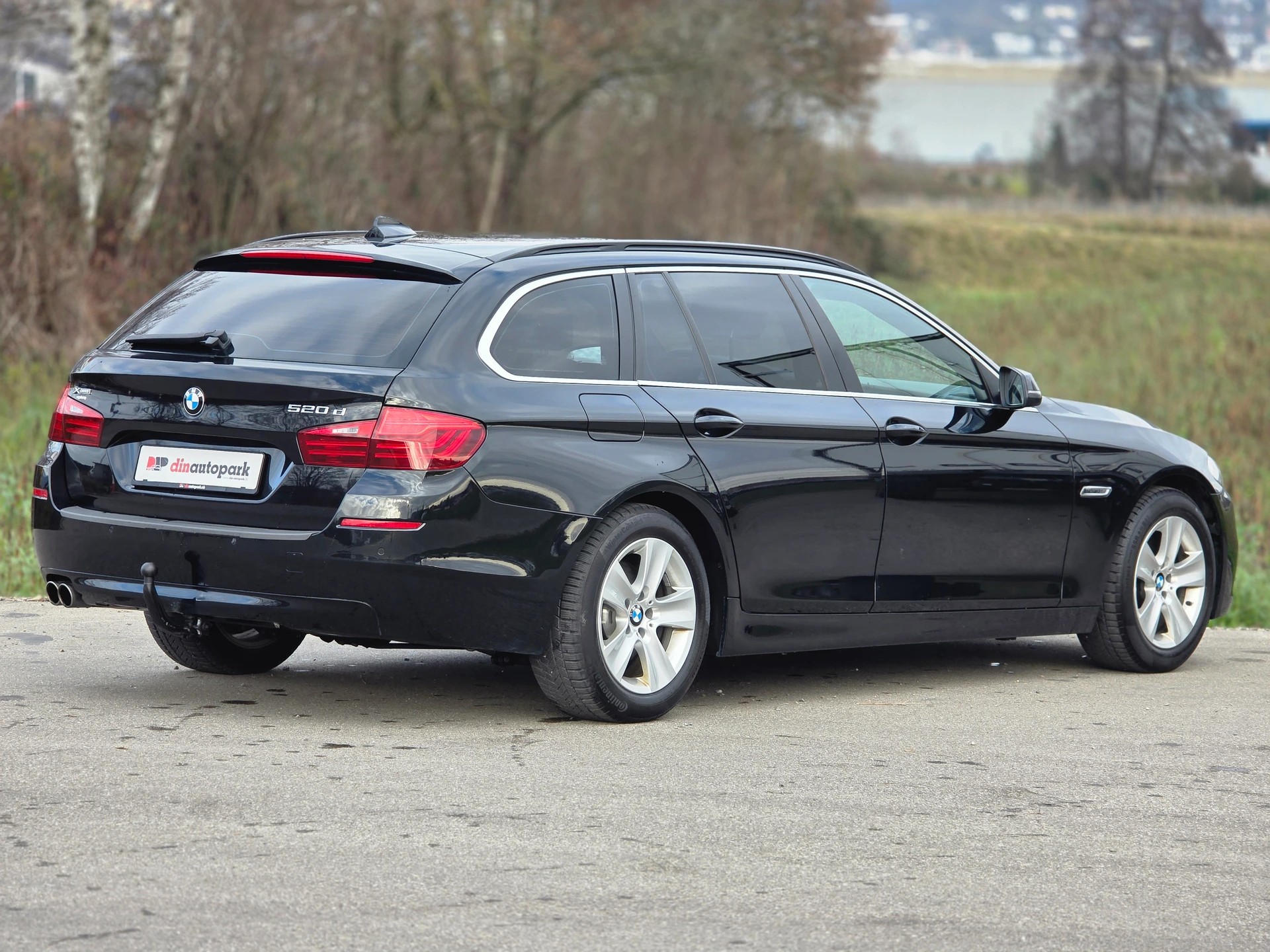BMW 520d Touring xDrive Steptronic *CH-Fahrzeug* ab MFK *-showroom-element-3