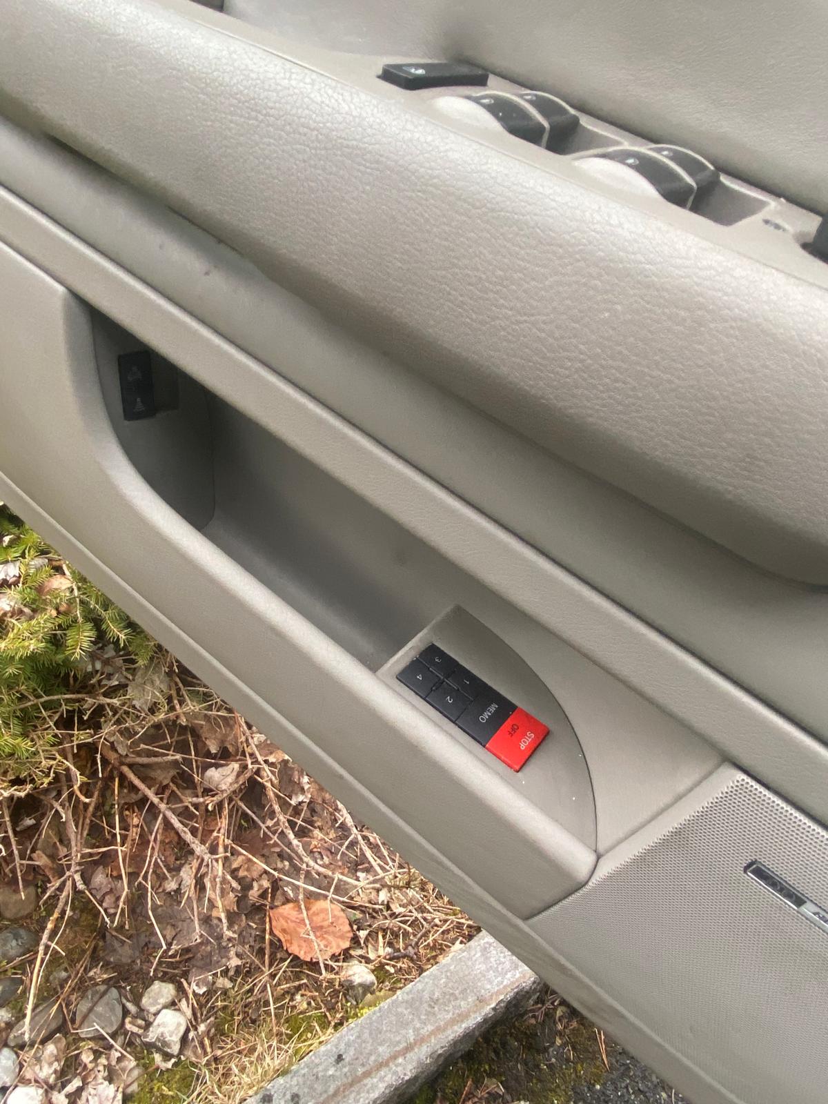 AUDI A4 Avant 3.0 V6 TDI quattro-image-8