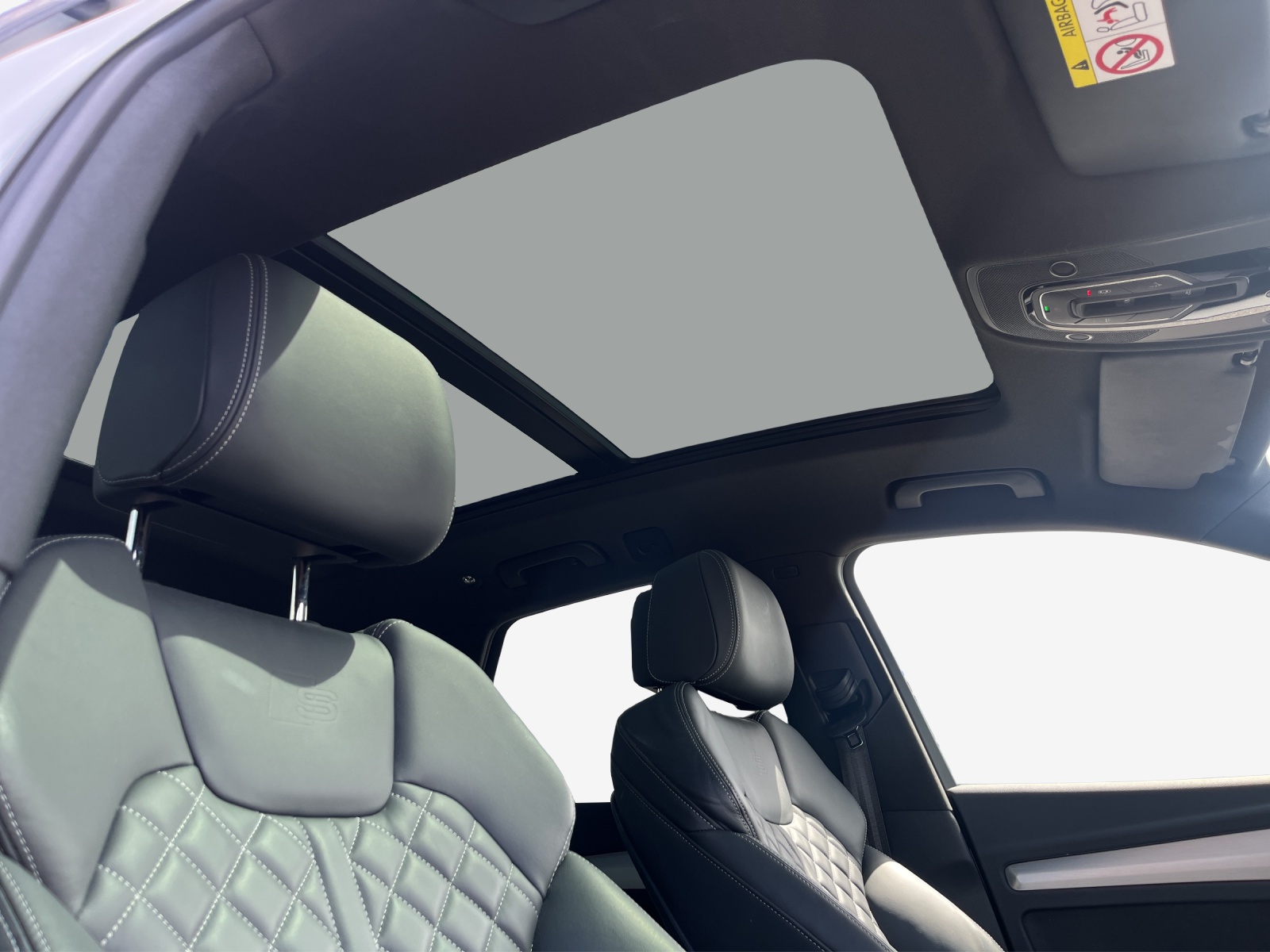 AUDI Q5 Sportback 40 TDI S line quattro S-tronic-image-13