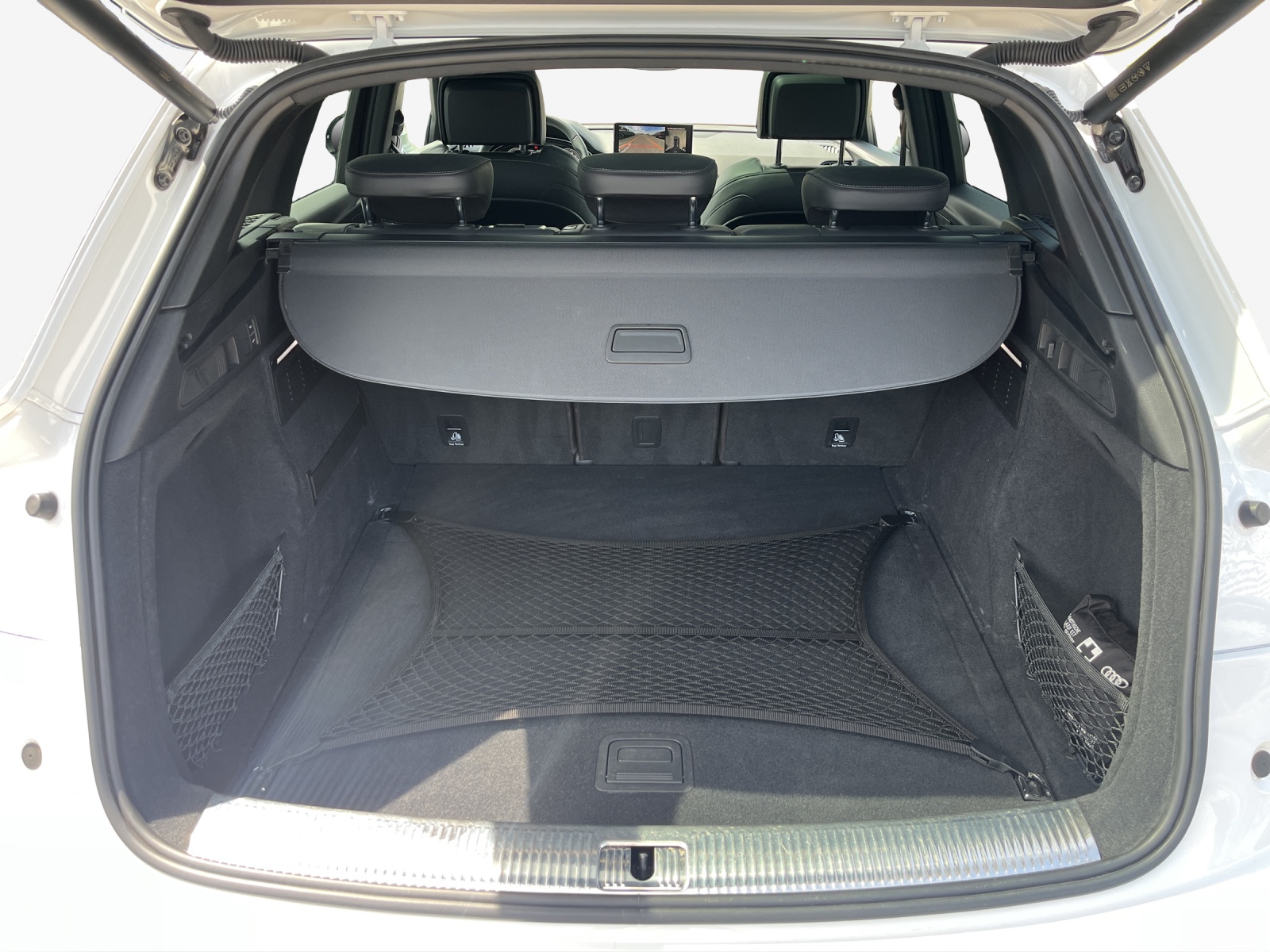 AUDI Q5 Sportback 40 TDI S line quattro S-tronic-image-12
