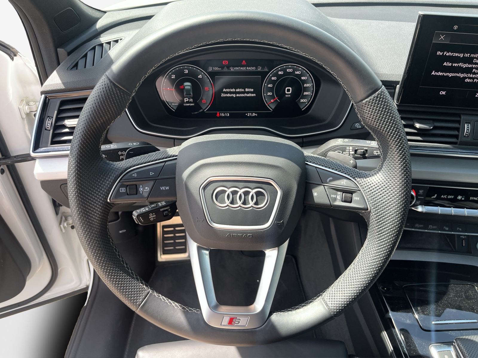 AUDI Q5 Sportback 40 TDI S line quattro S-tronic-image-9