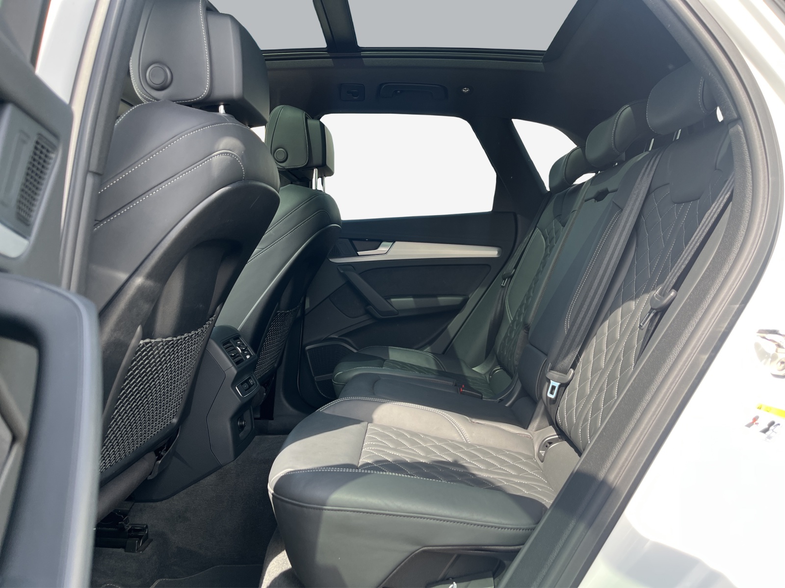 AUDI Q5 Sportback 40 TDI S line quattro S-tronic-image-11