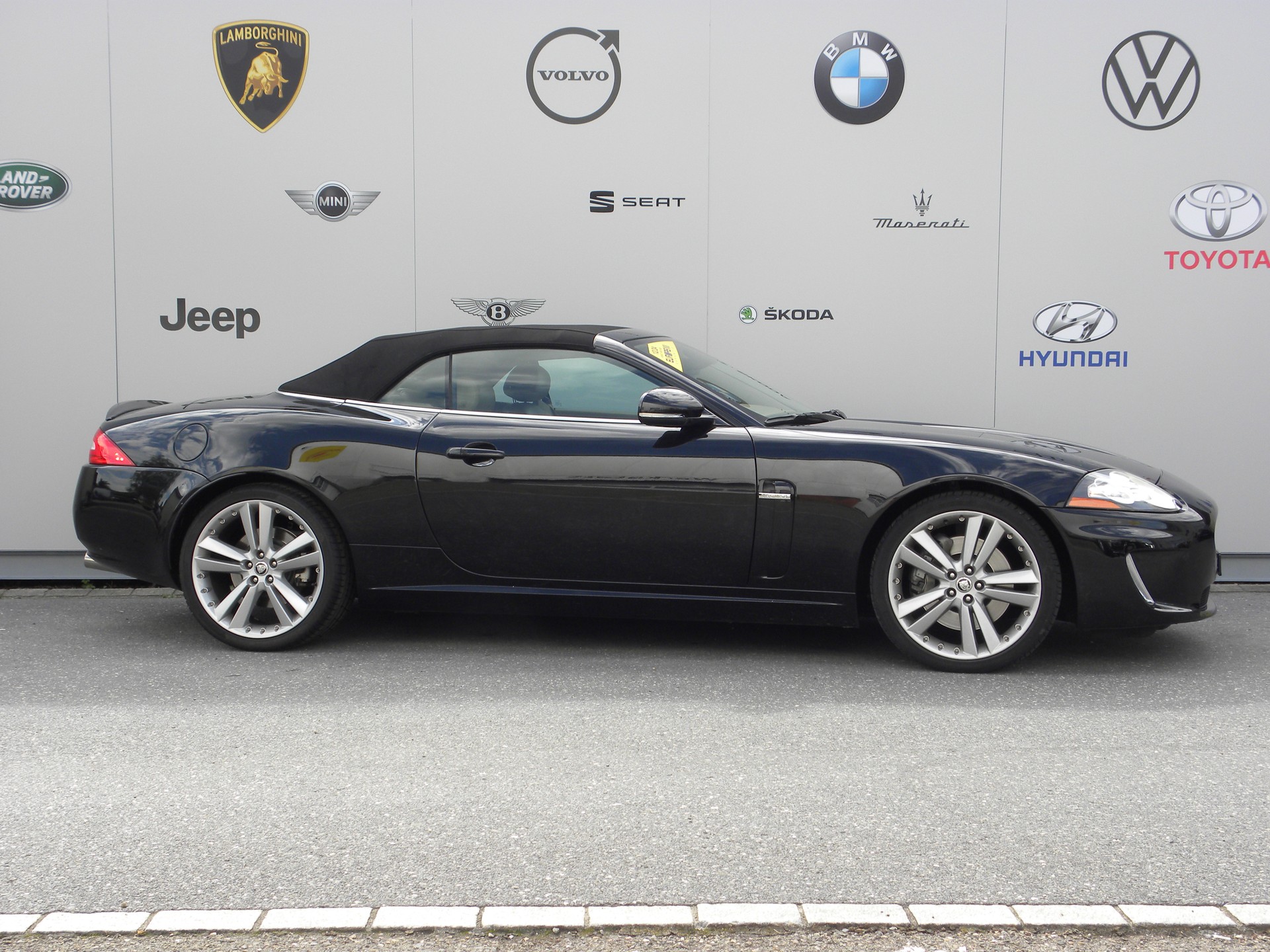 JAGUAR XK 5.0 V8 Automatic-image-4