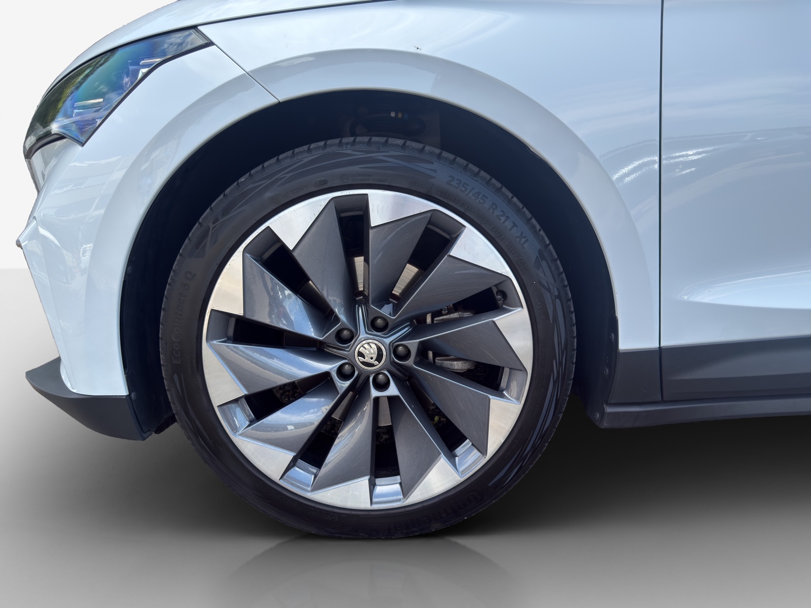 SKODA Enyaq iV 60-image-13