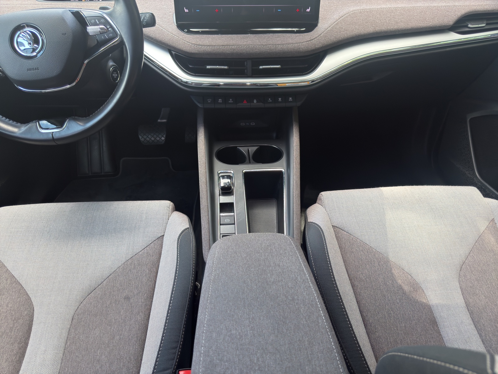 SKODA Enyaq iV 60-image-10