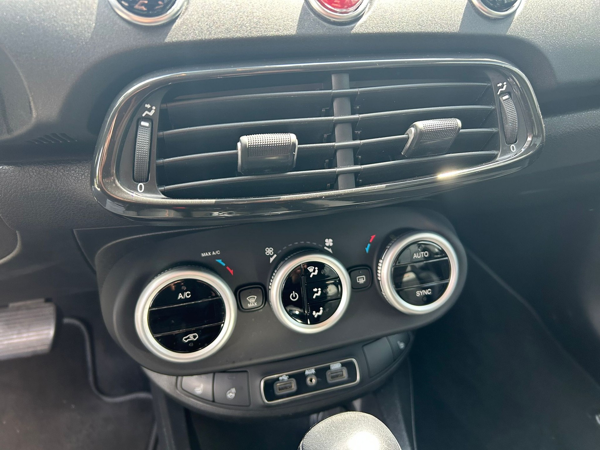 FIAT 500X 1.4T Off Road S-Design 4x4 Automatic-image-10
