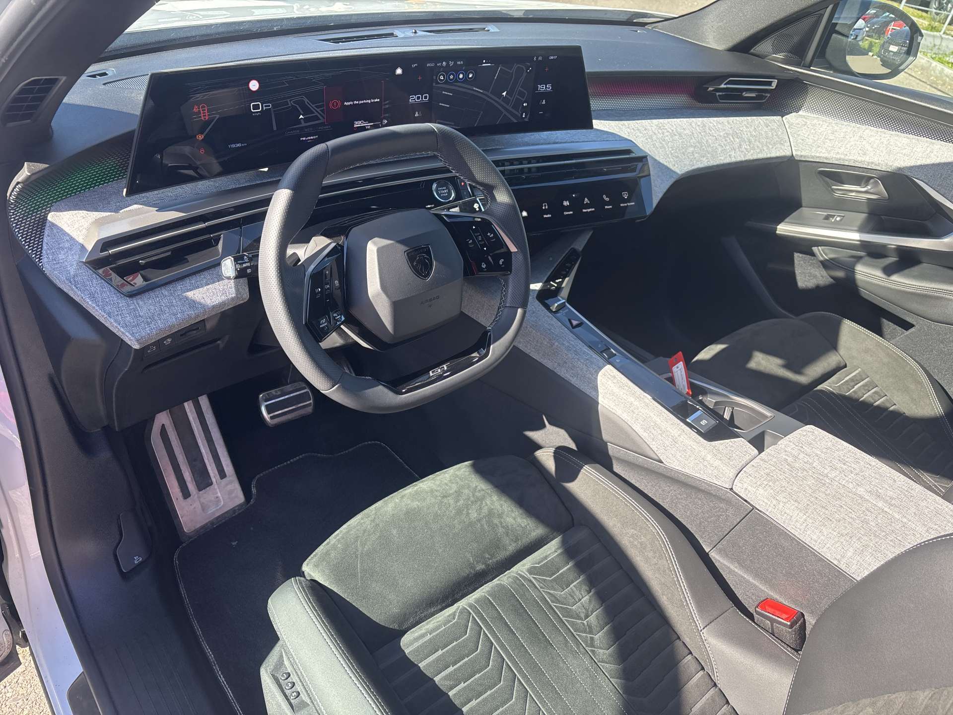 PEUGEOT 3008 145 e-DCS6 Hybrid GT Automat-image-5