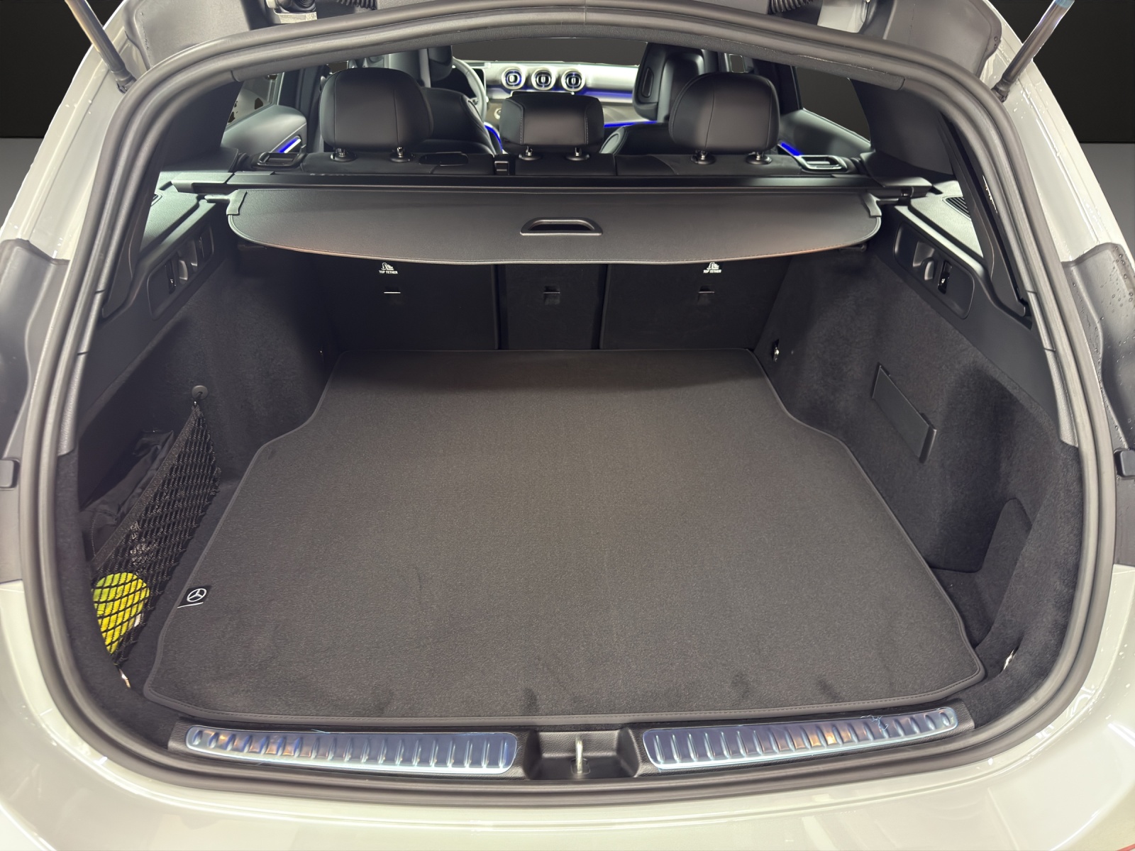 MERCEDES-BENZ C 200 T 4 Matic Station Wagon-image-8