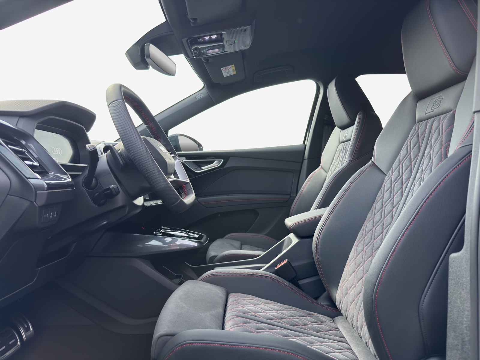 AUDI Q4 Sportback e-tron 45 Edition Swiss Ski quattro-image-8