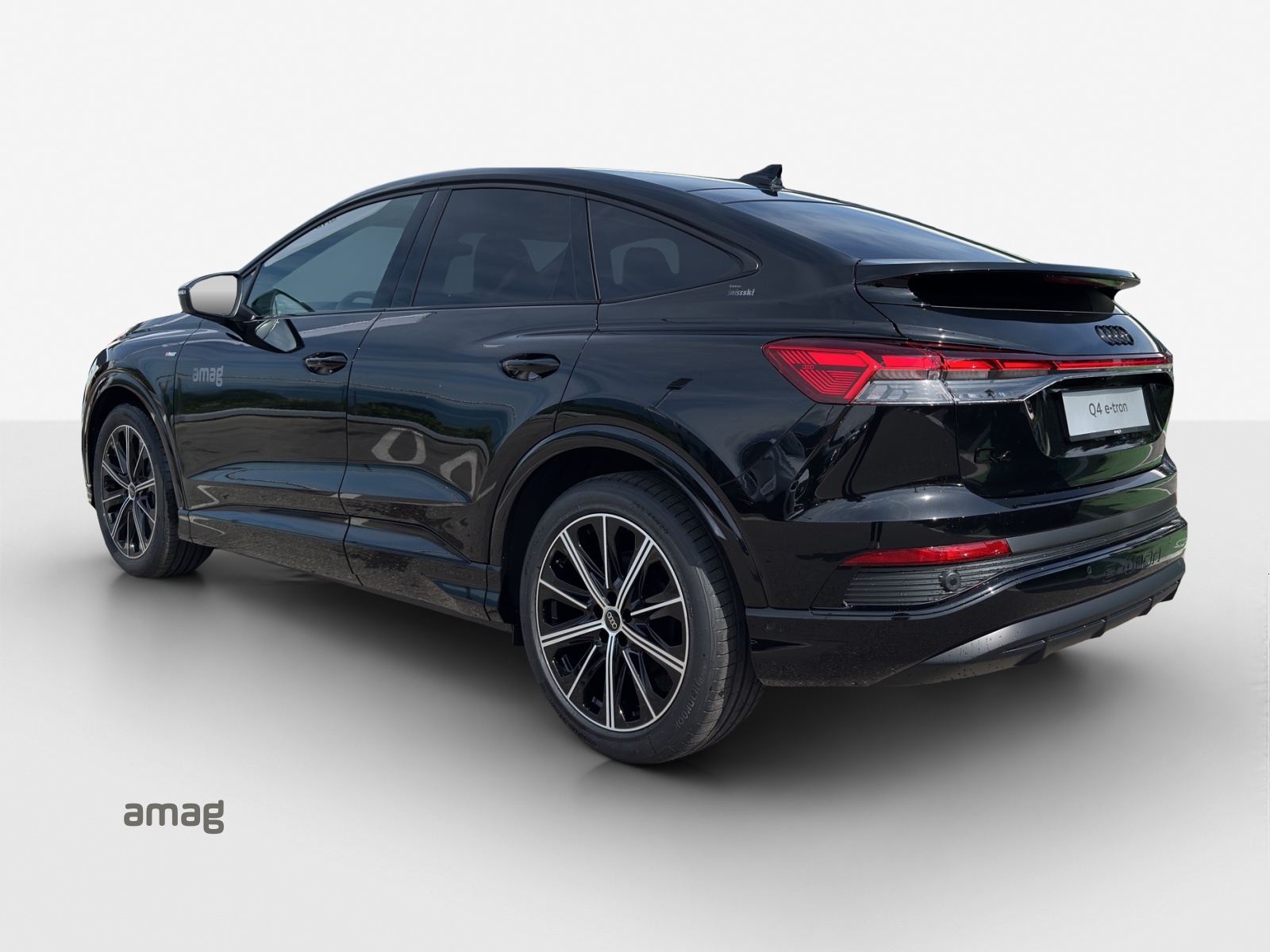AUDI Q4 Sportback e-tron 45 Edition Swiss Ski quattro-image-2