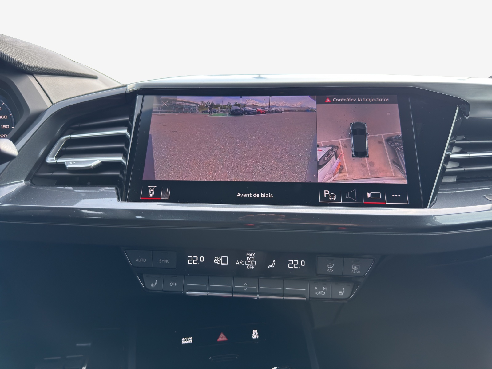AUDI Q4 Sportback e-tron 45 Edition Swiss Ski quattro-image-11