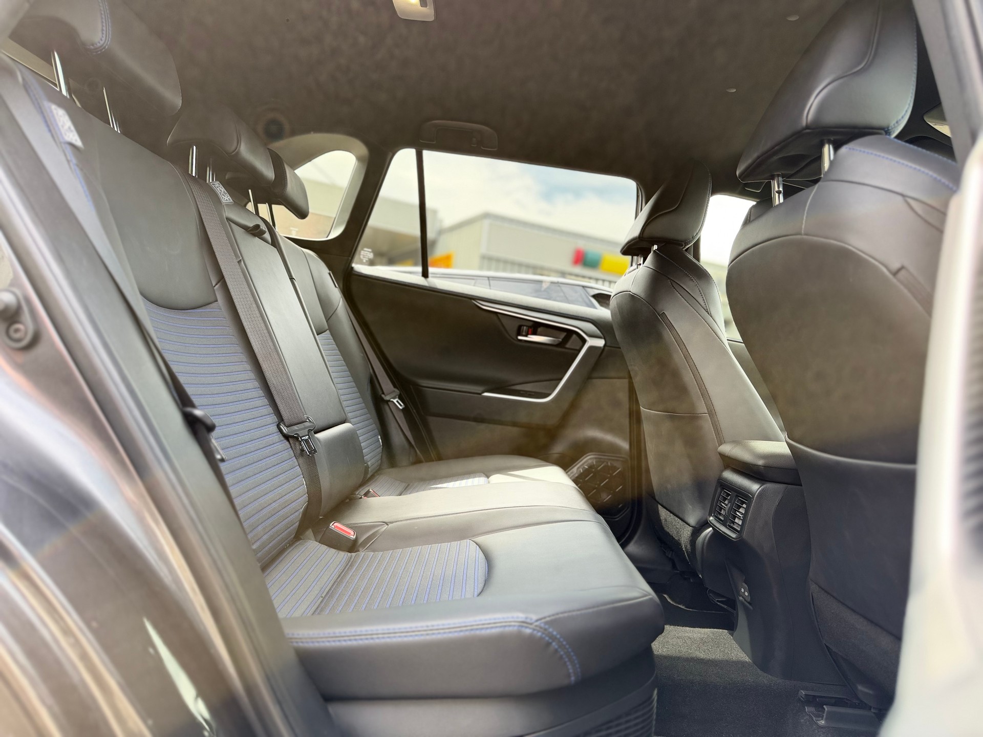 TOYOTA RAV-4 2.5 HSD Style e-CVT 4WD-image-14