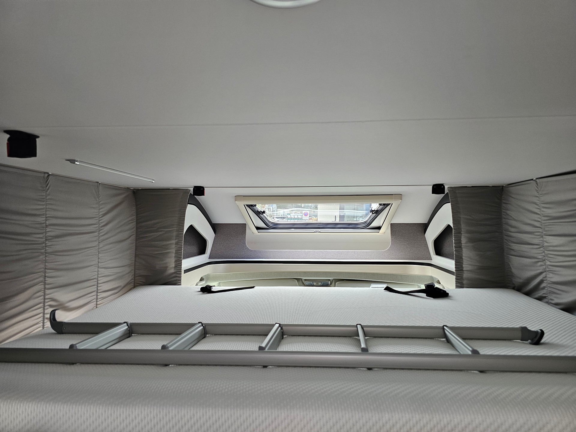 SUN LIVING S 75SL 140PS Automat-image-23