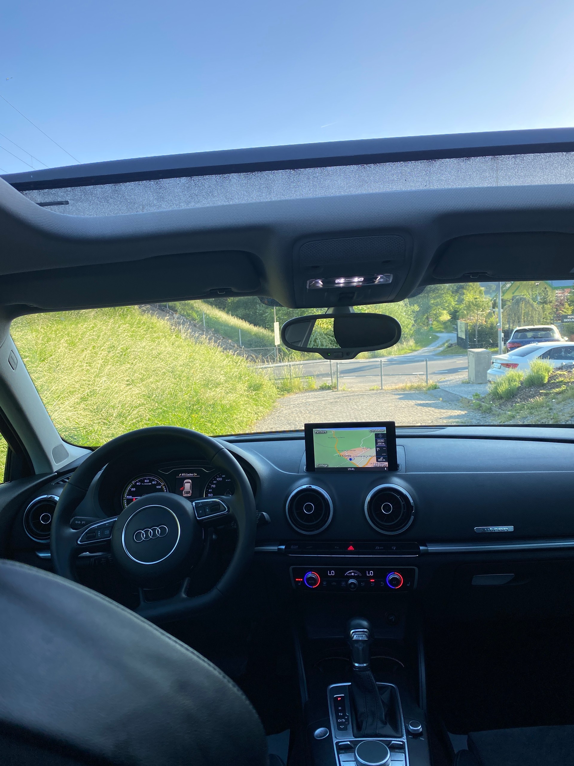 AUDI A3 Sportback 1.4 e-tron Ambition S-tronic-image-6