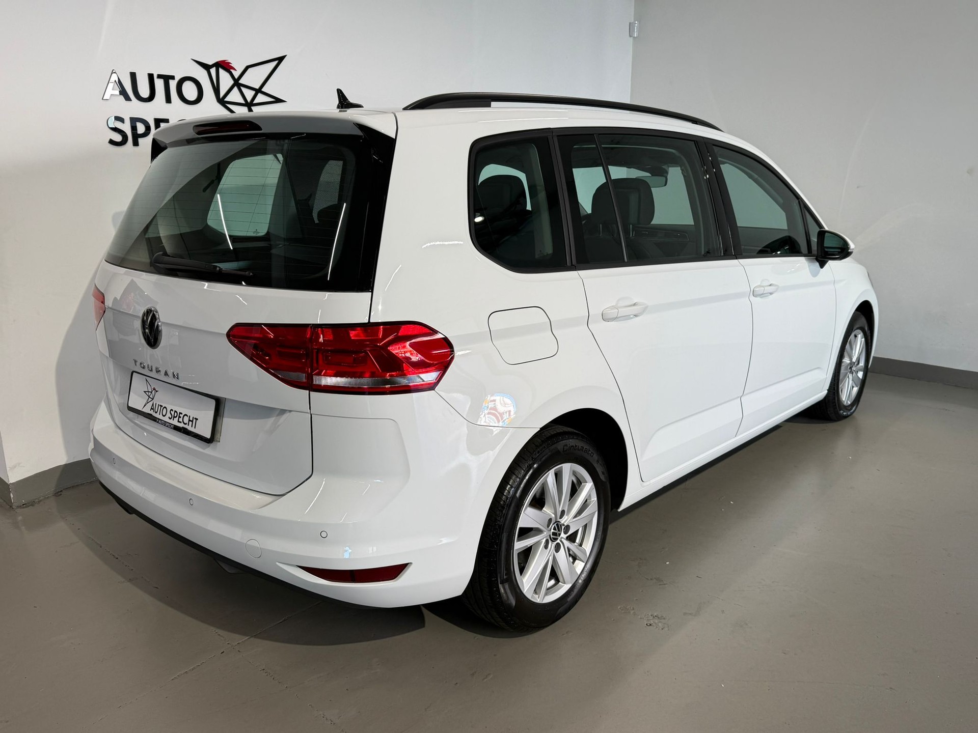 VW Touran 2.0 TDI BlueMotion Technology Comfortline DSG-showroom-element-3
