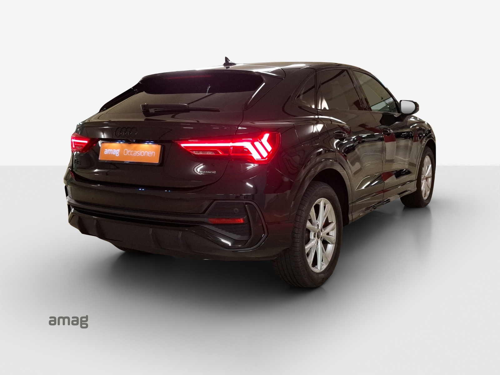AUDI Q3 Sportback 45 TFSI quattro S-tronic-image-4