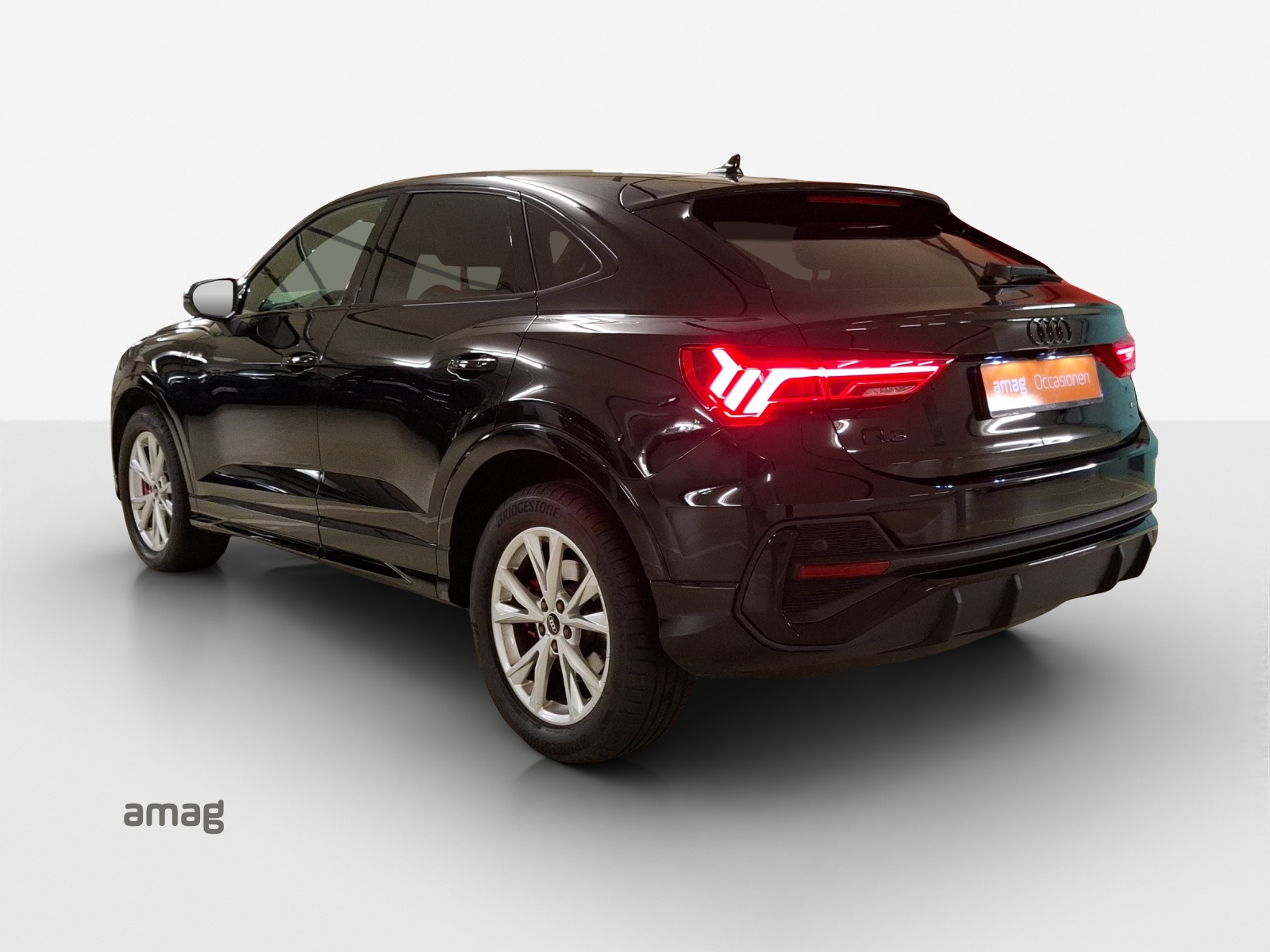 AUDI Q3 Sportback 45 TFSI quattro S-tronic-image-2