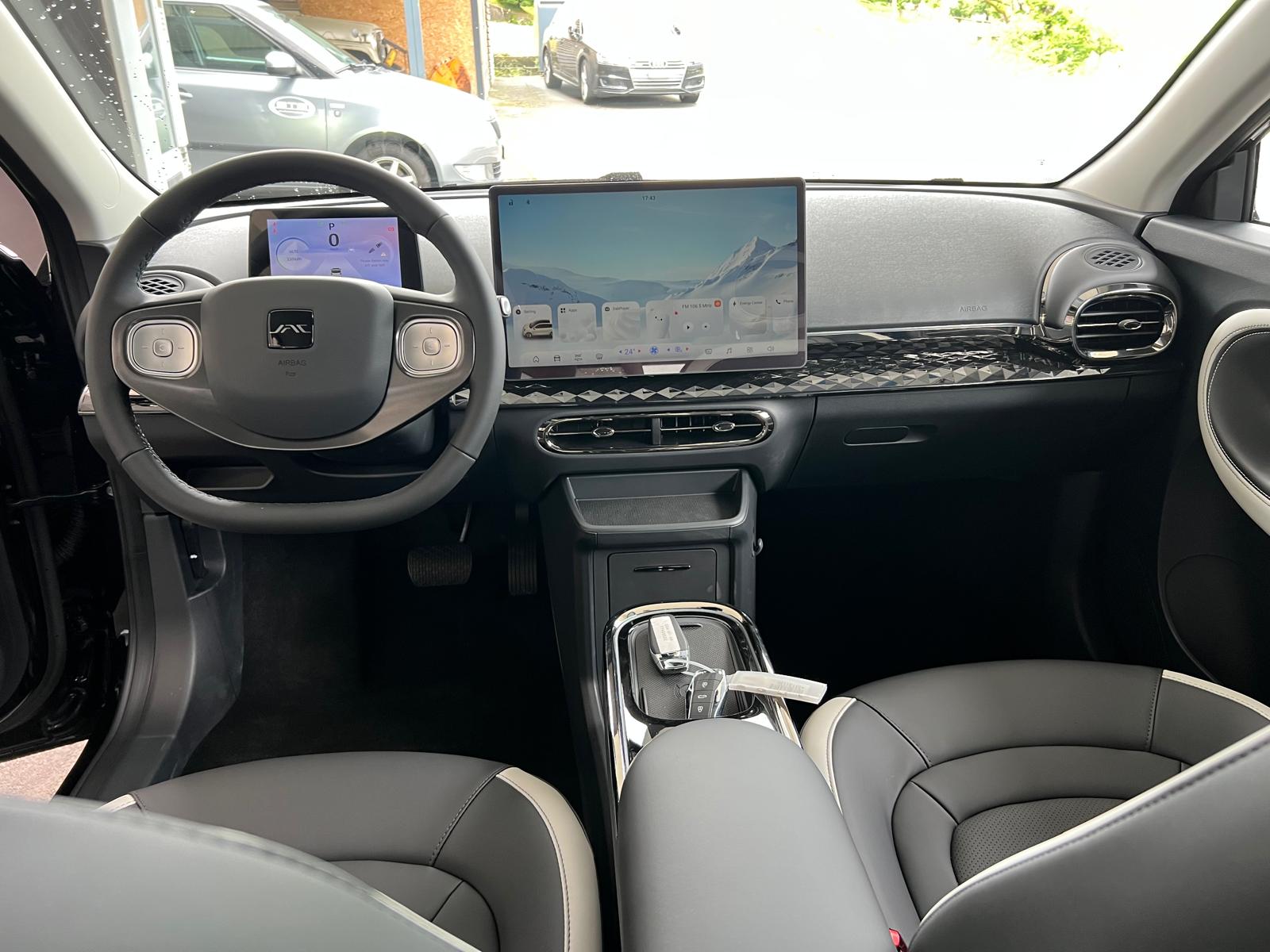 JAC E30X 51 kWh Flagship Pro+-image-5