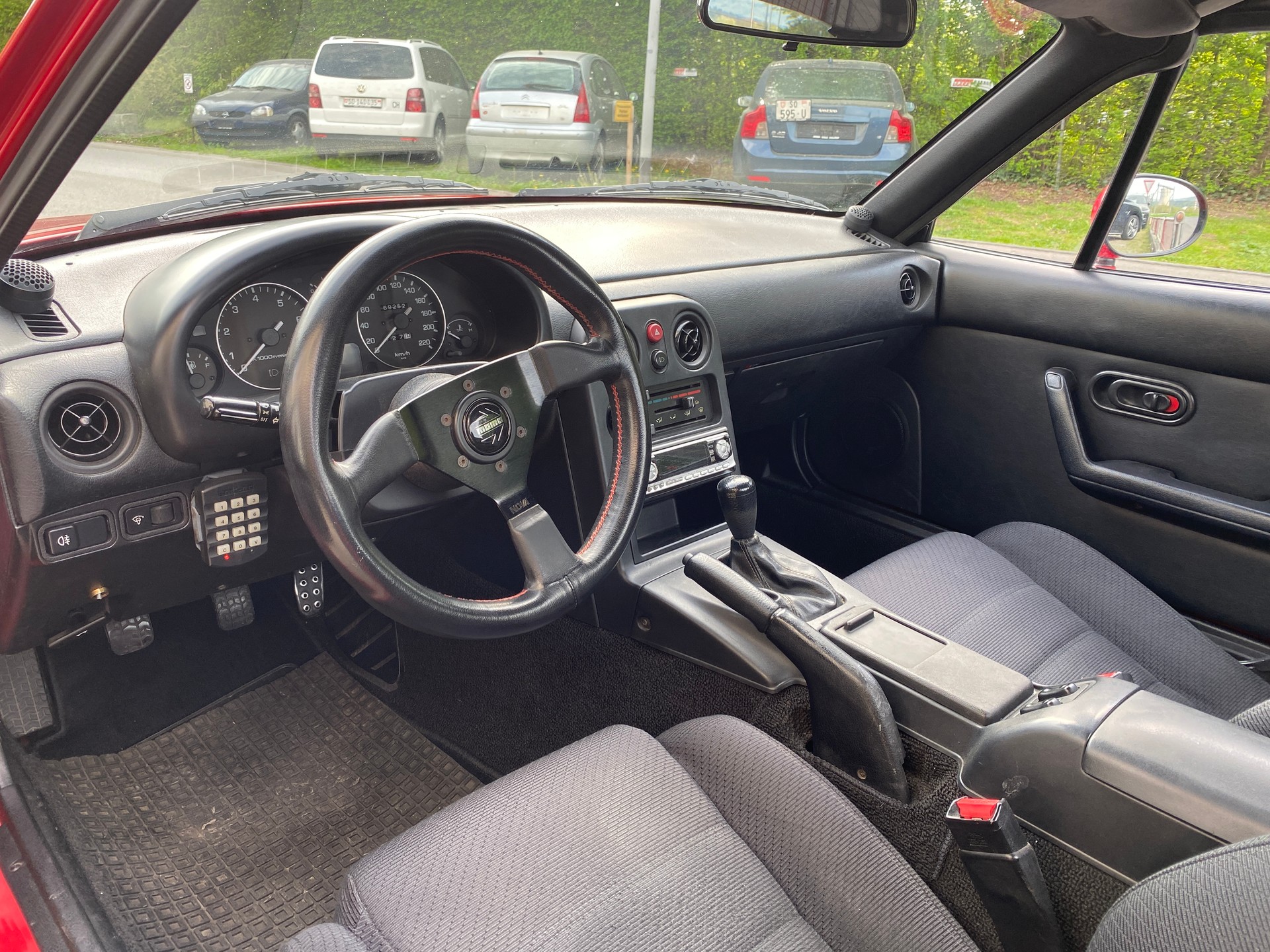 MAZDA MX-5 1.6i-16-image-6