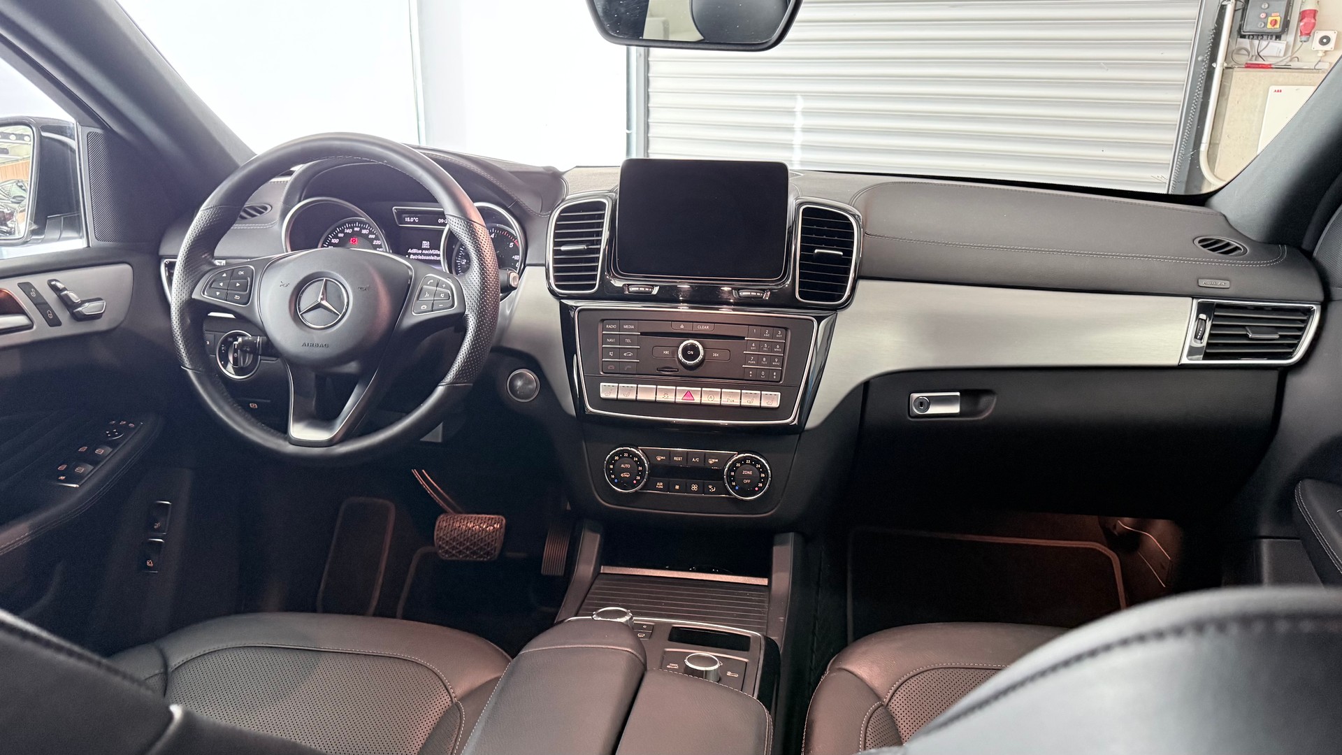 MERCEDES-BENZ GLE 350 d Coupé-image-21