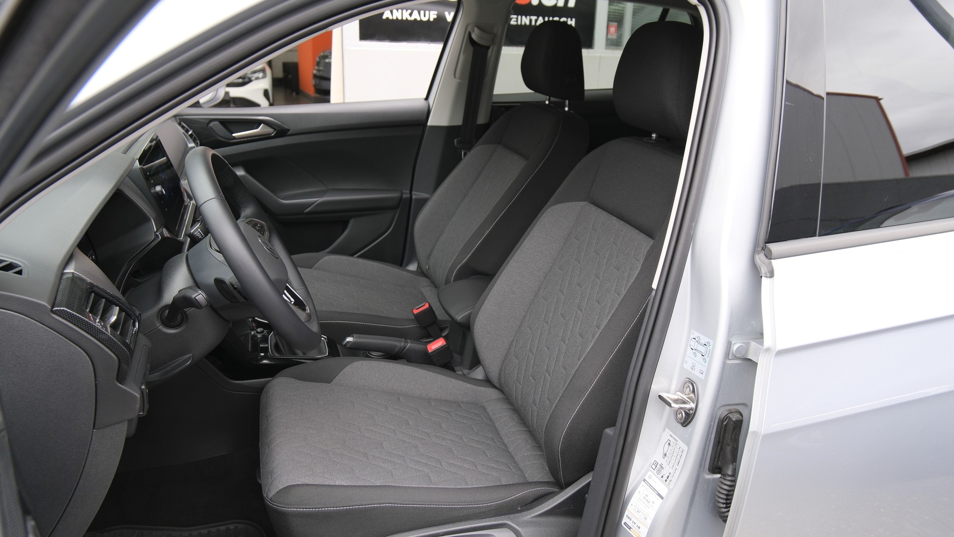 VW T-Cross 1.0 TSI EVO United DSG-image-3