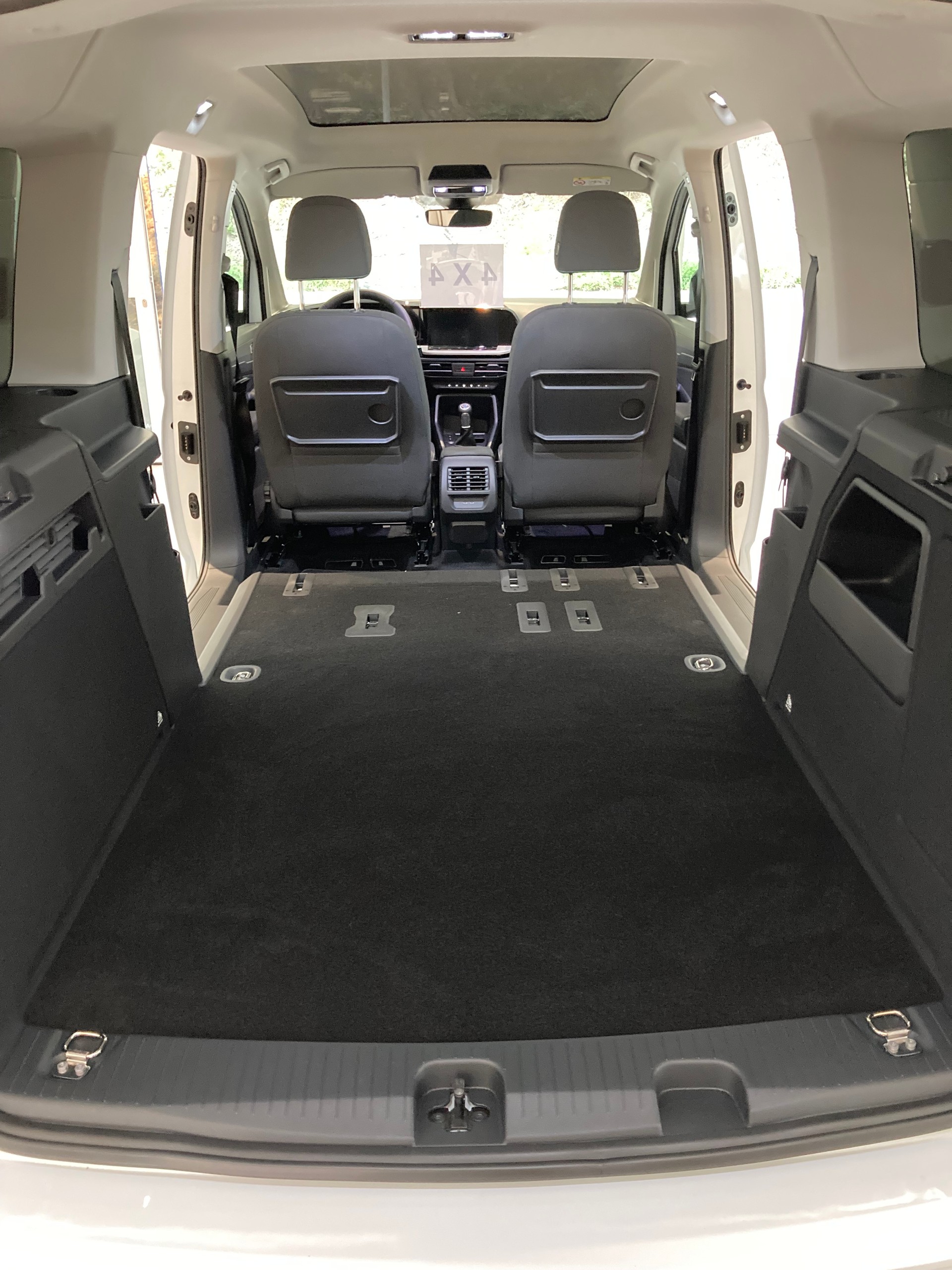 FORD Grand Tourneo Connect 2.0 EcoBlue AWD Active-image-22