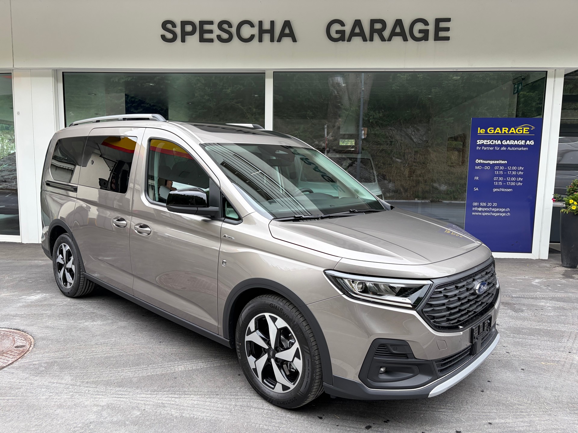 FORD Grand Tourneo Connect 2.0 EcoBlue AWD Active-image-0