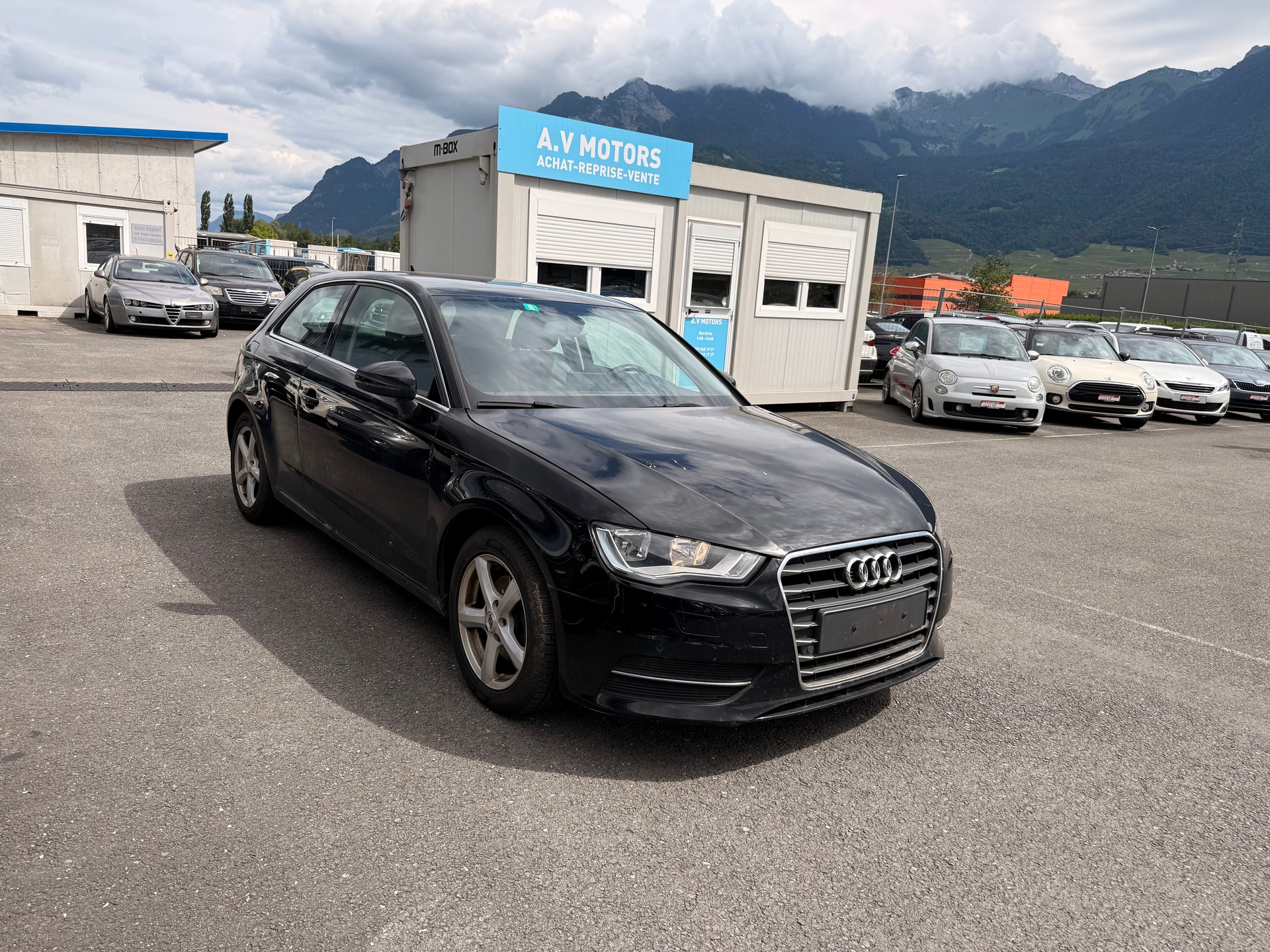 AUDI A3 1.6 TDI Attraction-image-2