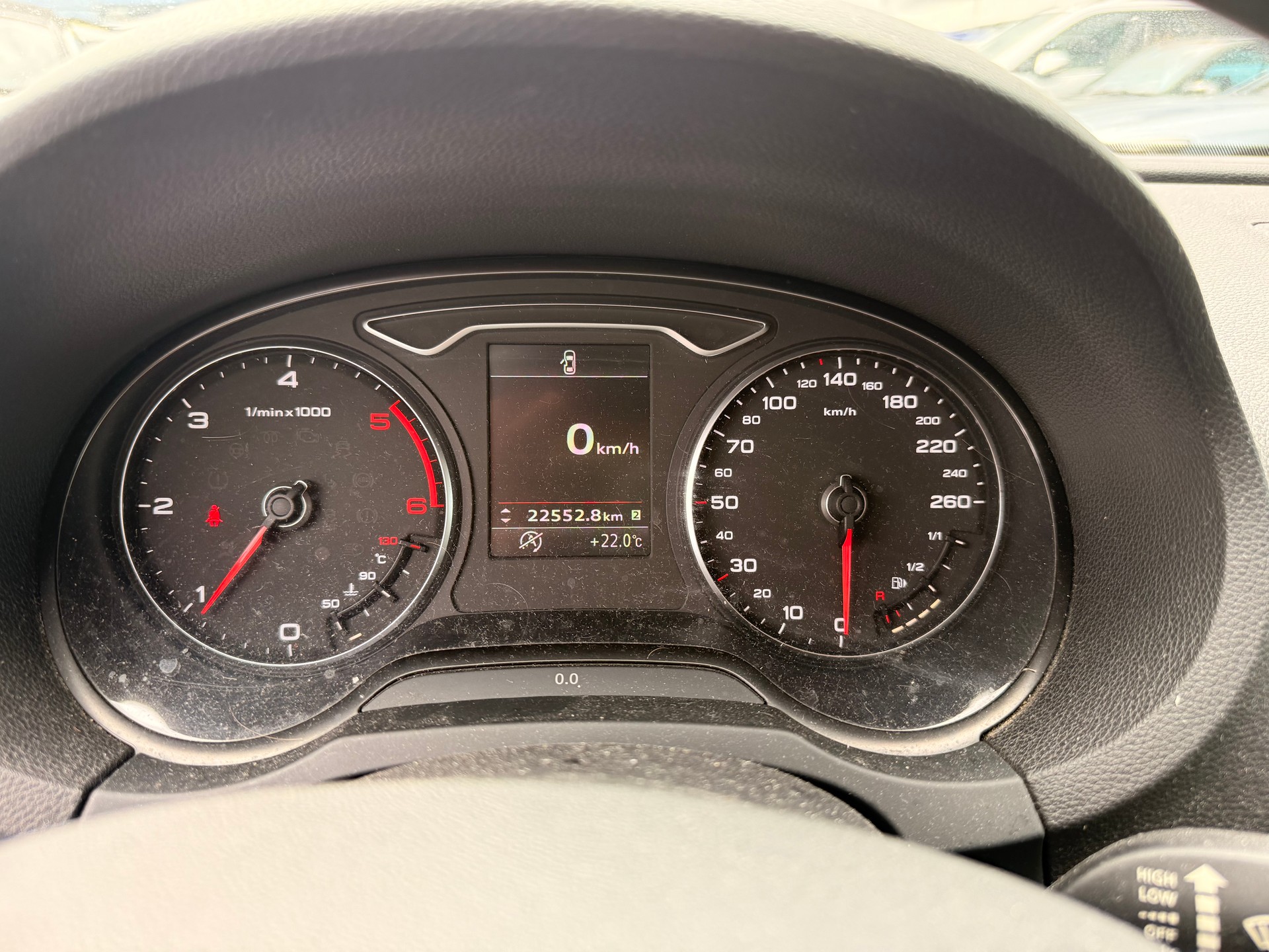 AUDI A3 1.6 TDI Attraction-image-6