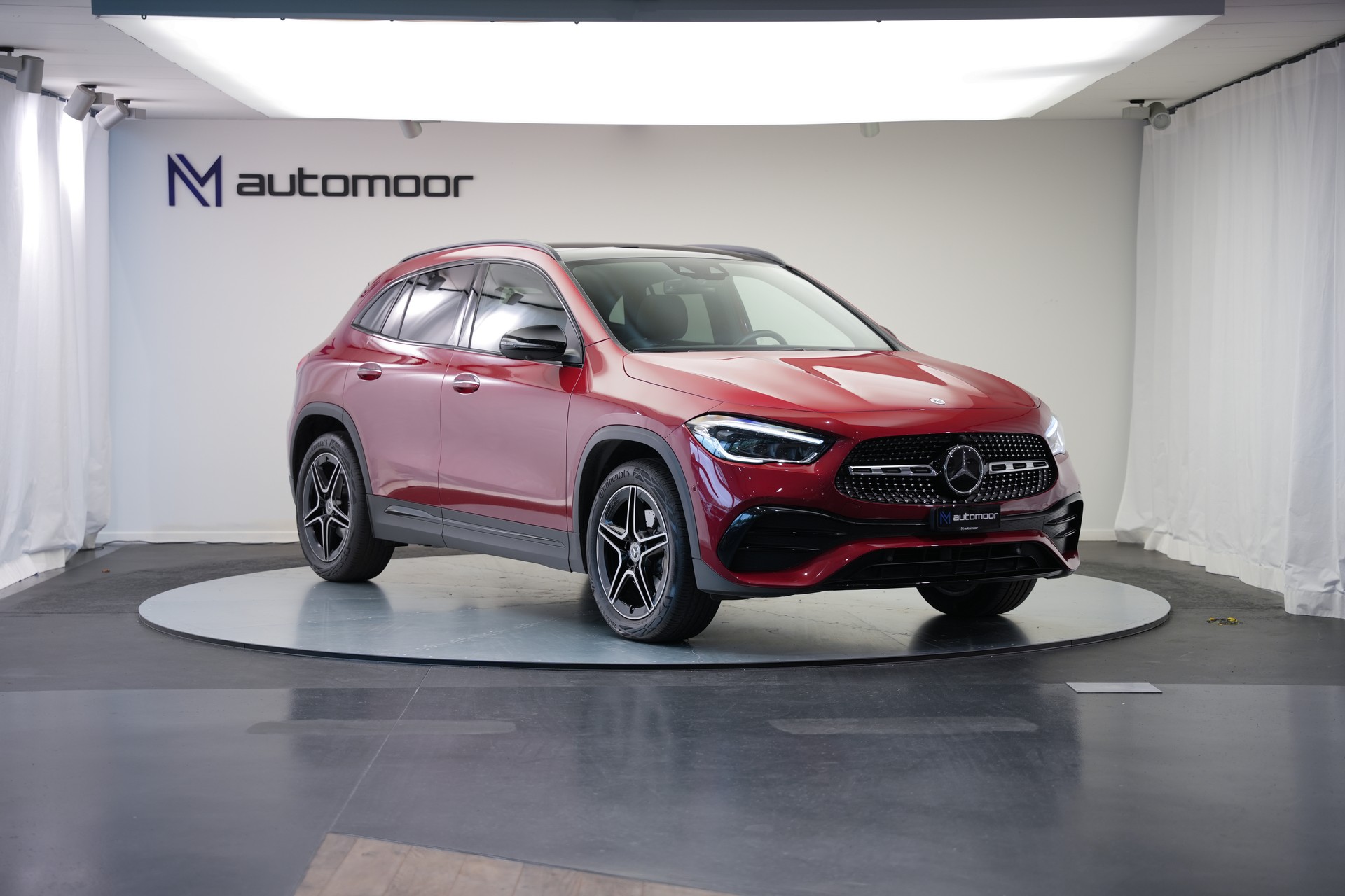 MERCEDES-BENZ GLA 200 AMG Line 7G-DCT *CH-Fahrzeug* *Panorama*-image-2
