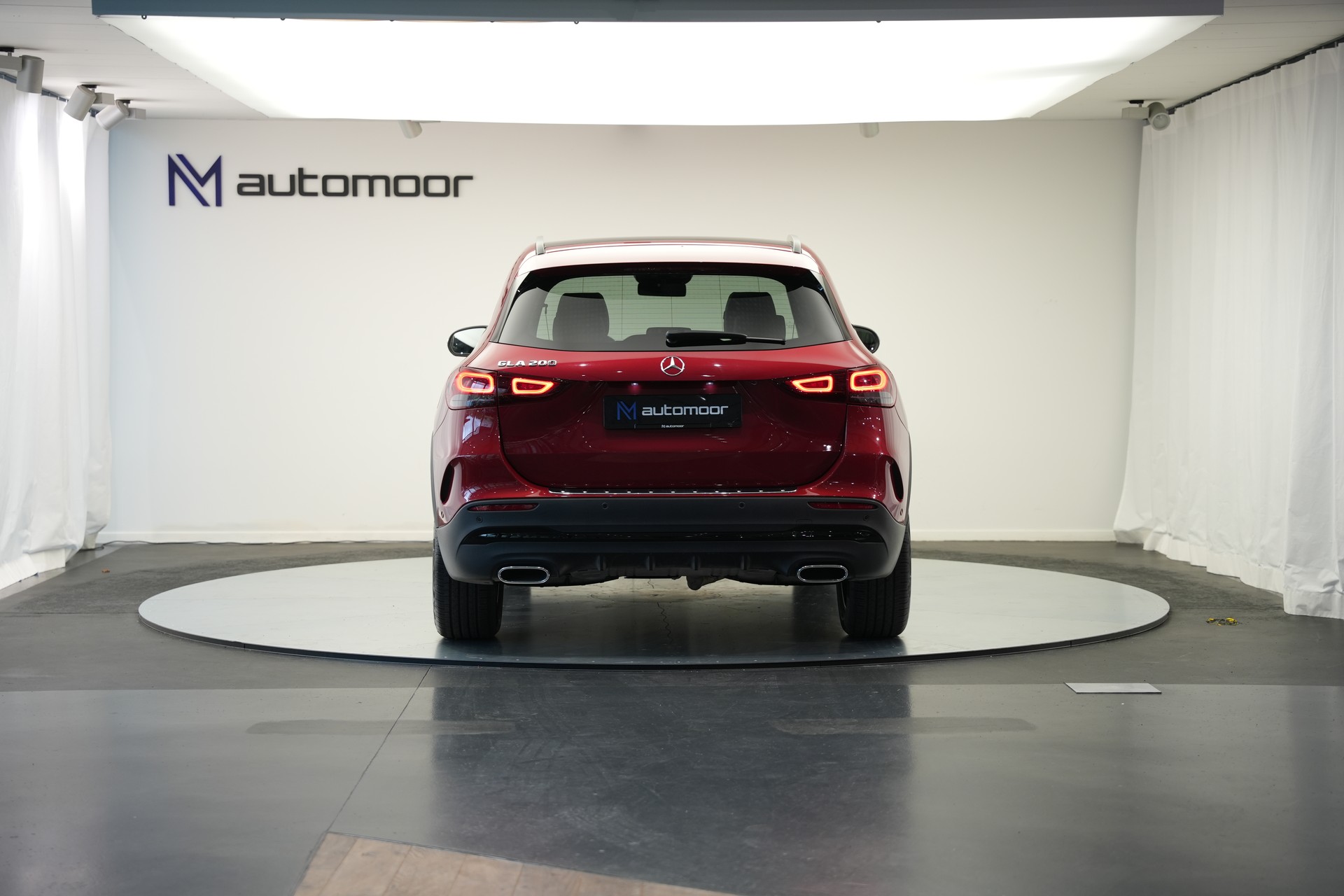 MERCEDES-BENZ GLA 200 AMG Line 7G-DCT *CH-Fahrzeug* *Panorama*-image-5