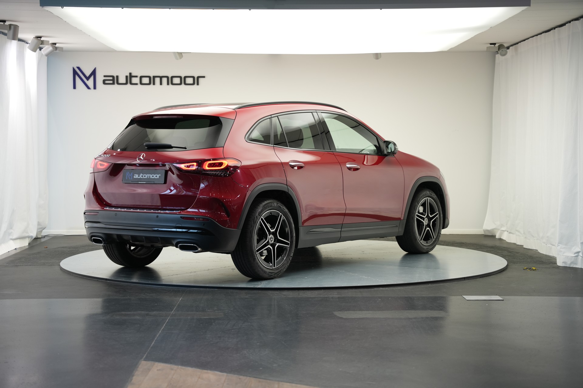 MERCEDES-BENZ GLA 200 AMG Line 7G-DCT *CH-Fahrzeug* *Panorama*-image-4