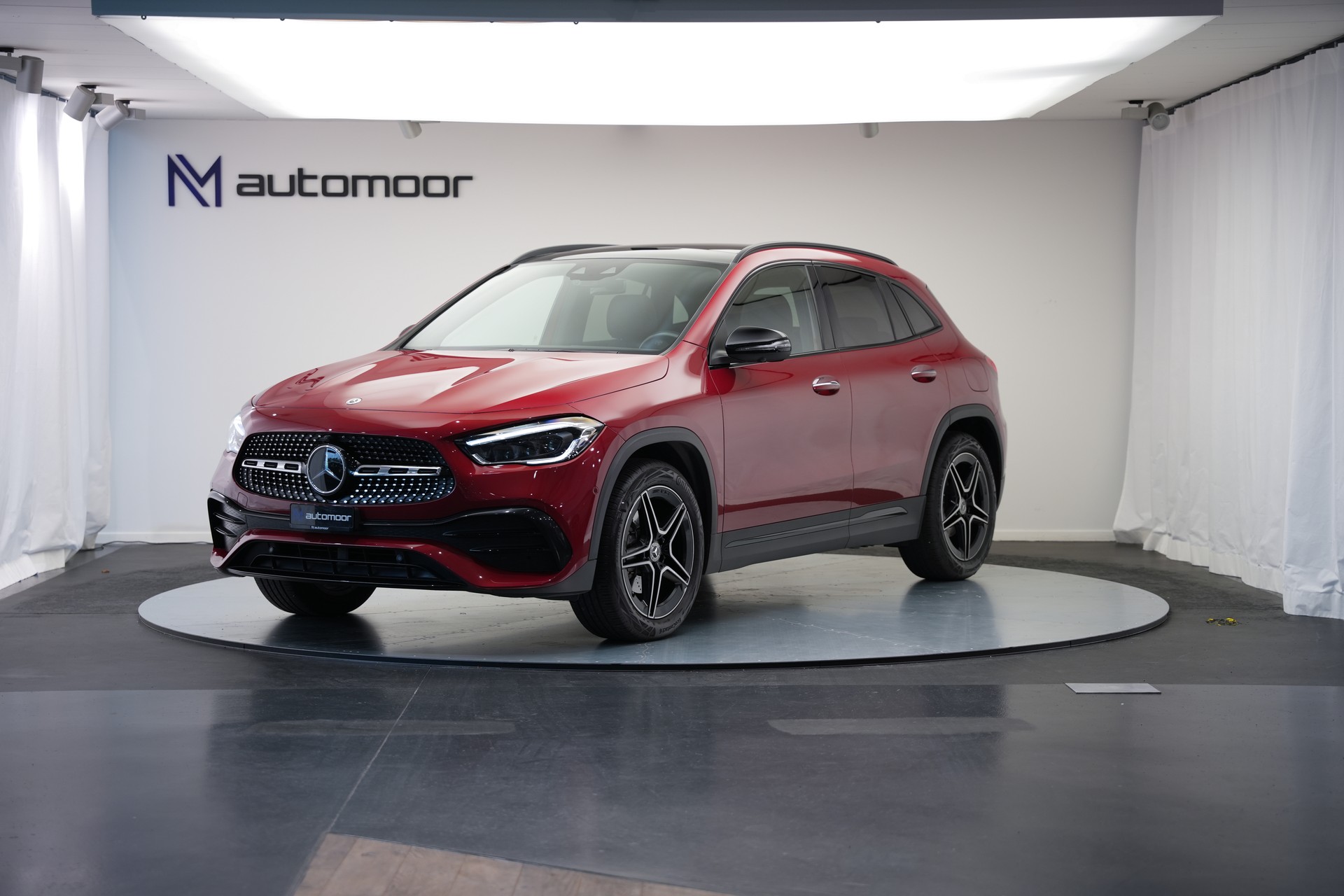MERCEDES-BENZ GLA 200 AMG Line 7G-DCT *CH-Fahrzeug* *Panorama*-image-0