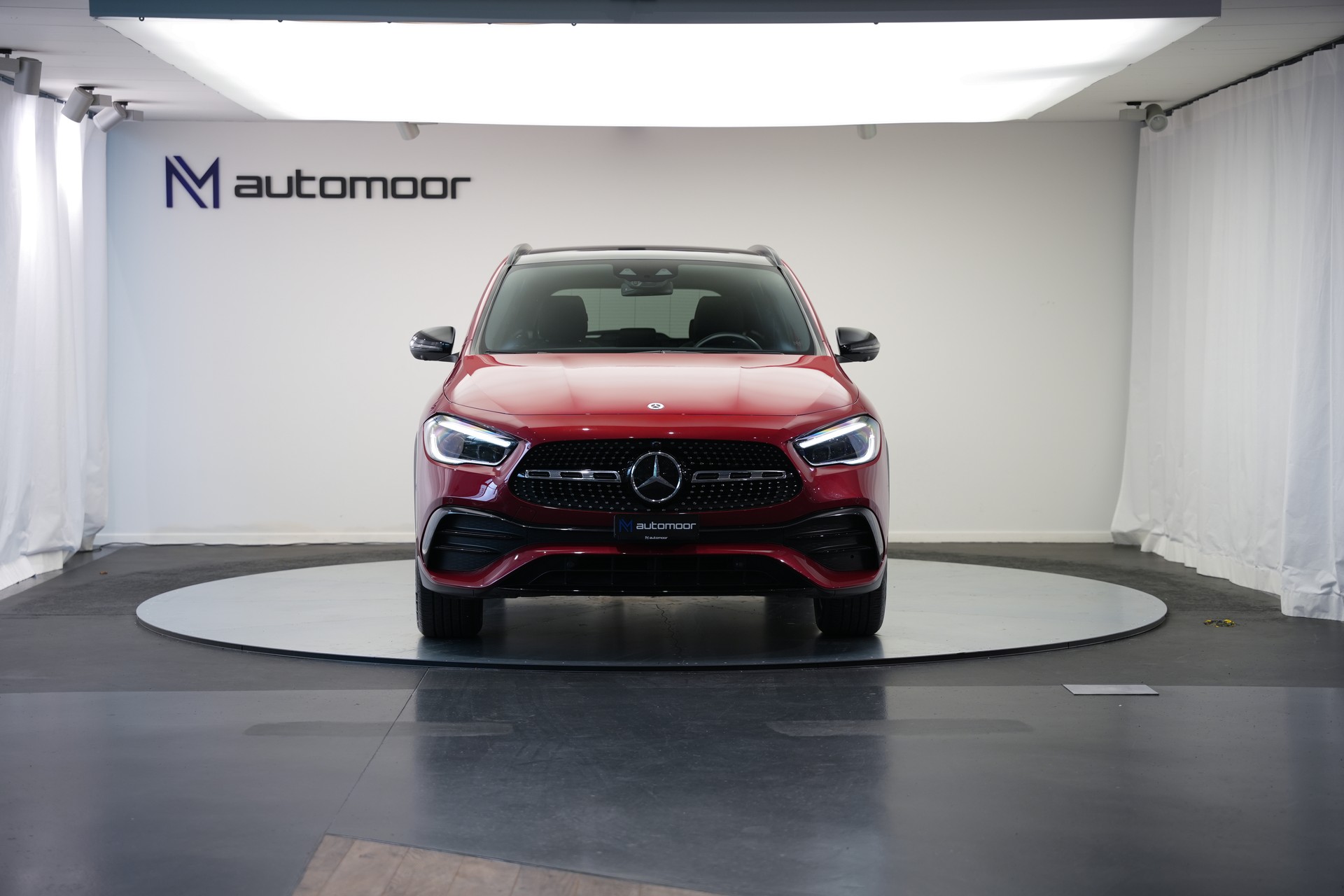 MERCEDES-BENZ GLA 200 AMG Line 7G-DCT *CH-Fahrzeug* *Panorama*-image-1