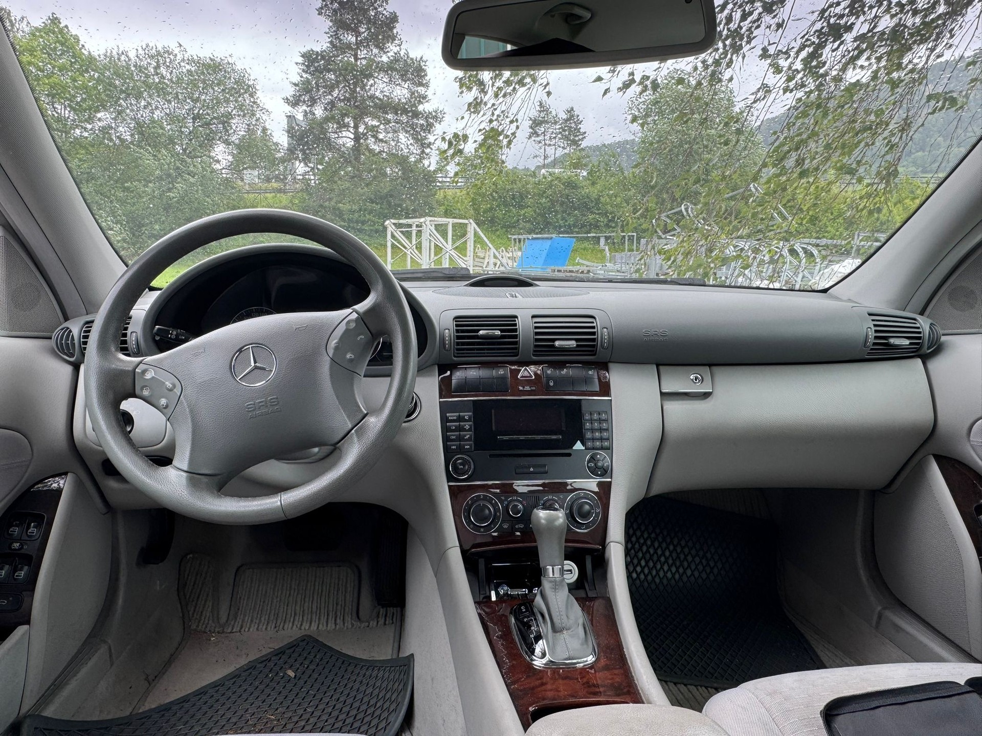 MERCEDES-BENZ C 240 Elégance-image-10