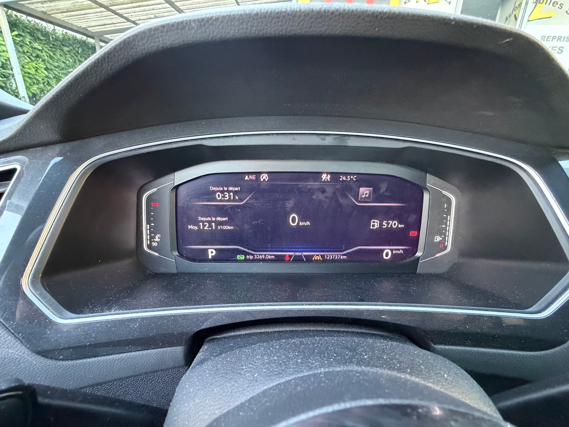 VW Tiguan 2.0 TDI SCR Highline 4Motion DSG-image-13