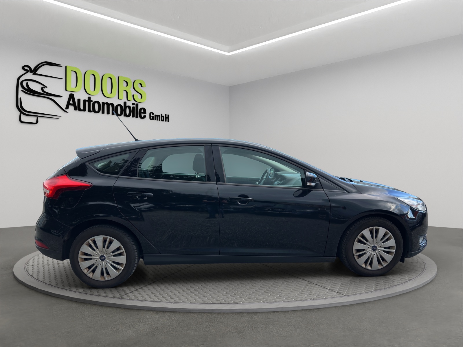 FORD Focus 1.5 SCTi Titanium-image-6