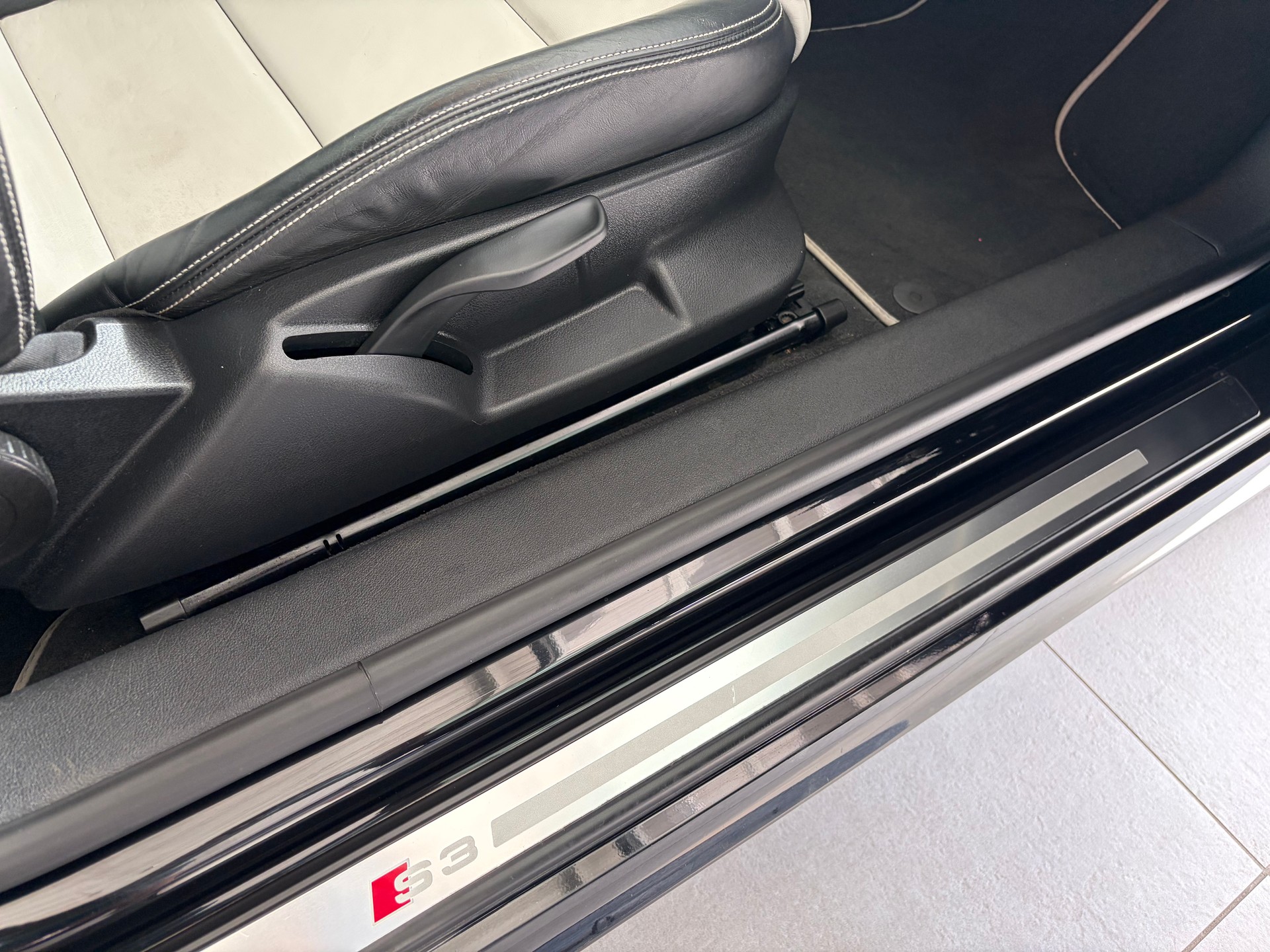 AUDI S3 2.0 TFSI quattro-image-8