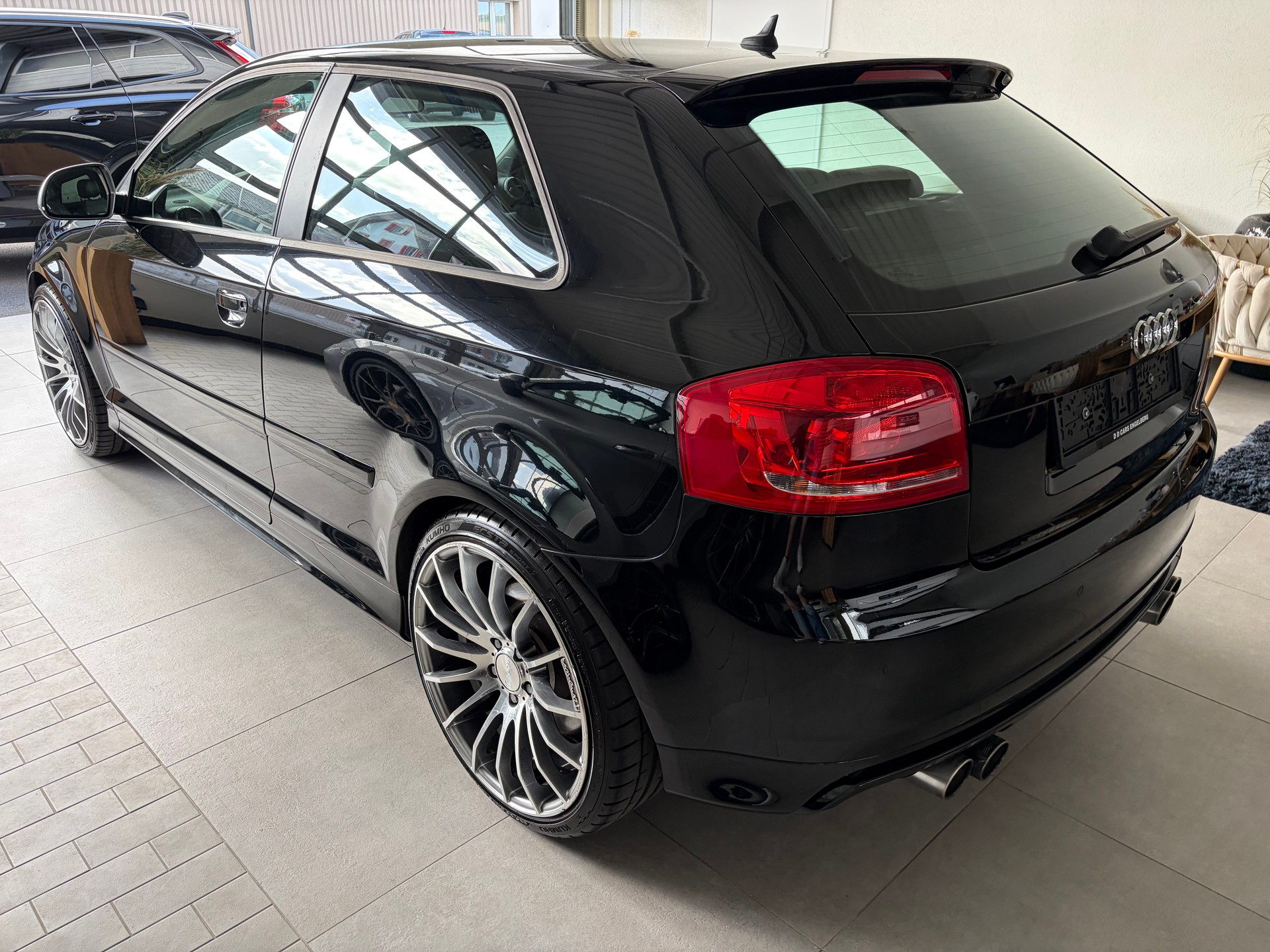 AUDI S3 2.0 TFSI quattro-image-5