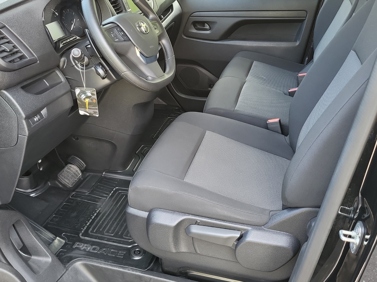 TOYOTA PROACE Van L2 2.0 D Comfort-image-12