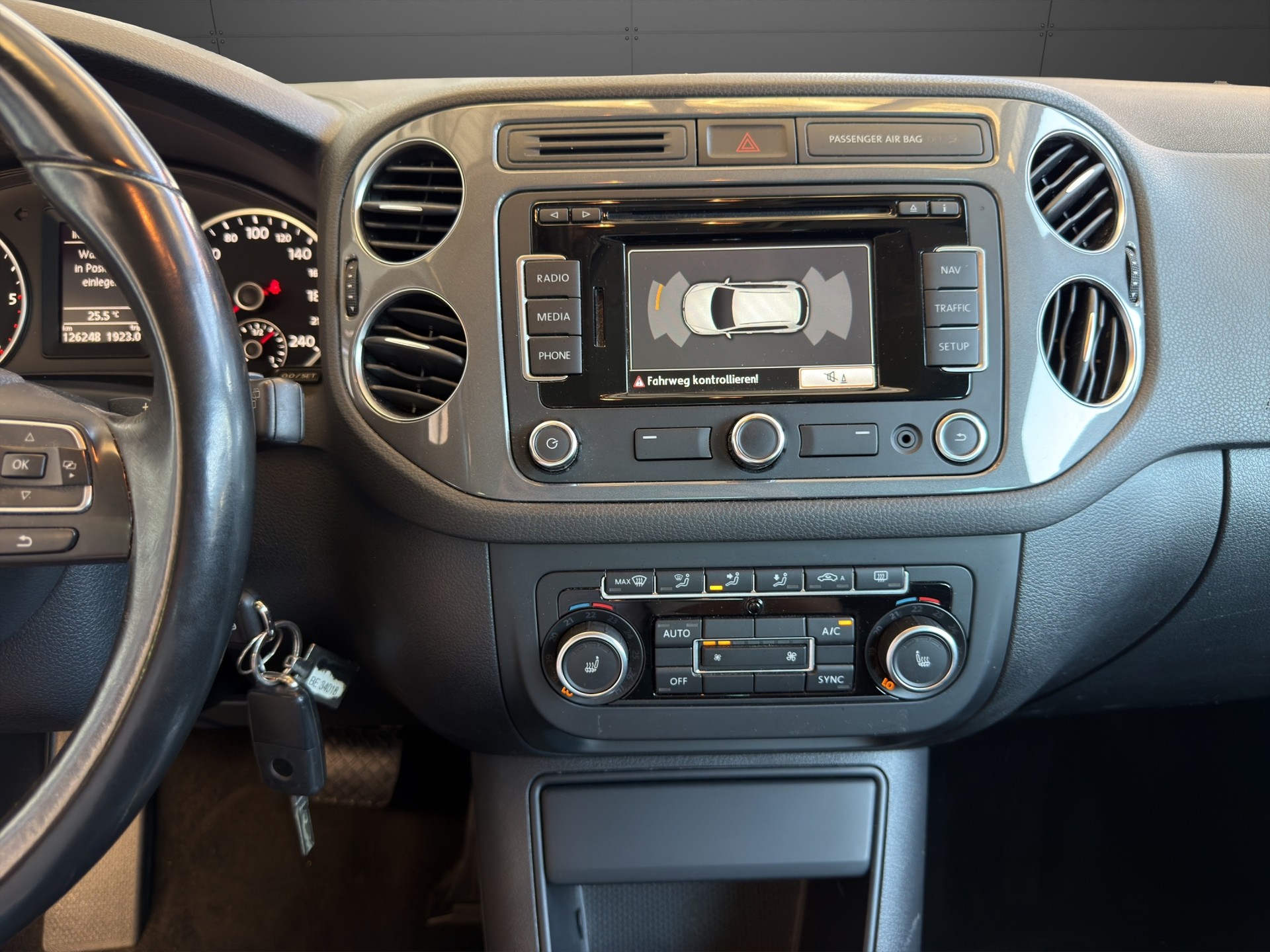 VW Tiguan 2.0 TDI BlueMotion Track&Field 4Motion DSG-image-14